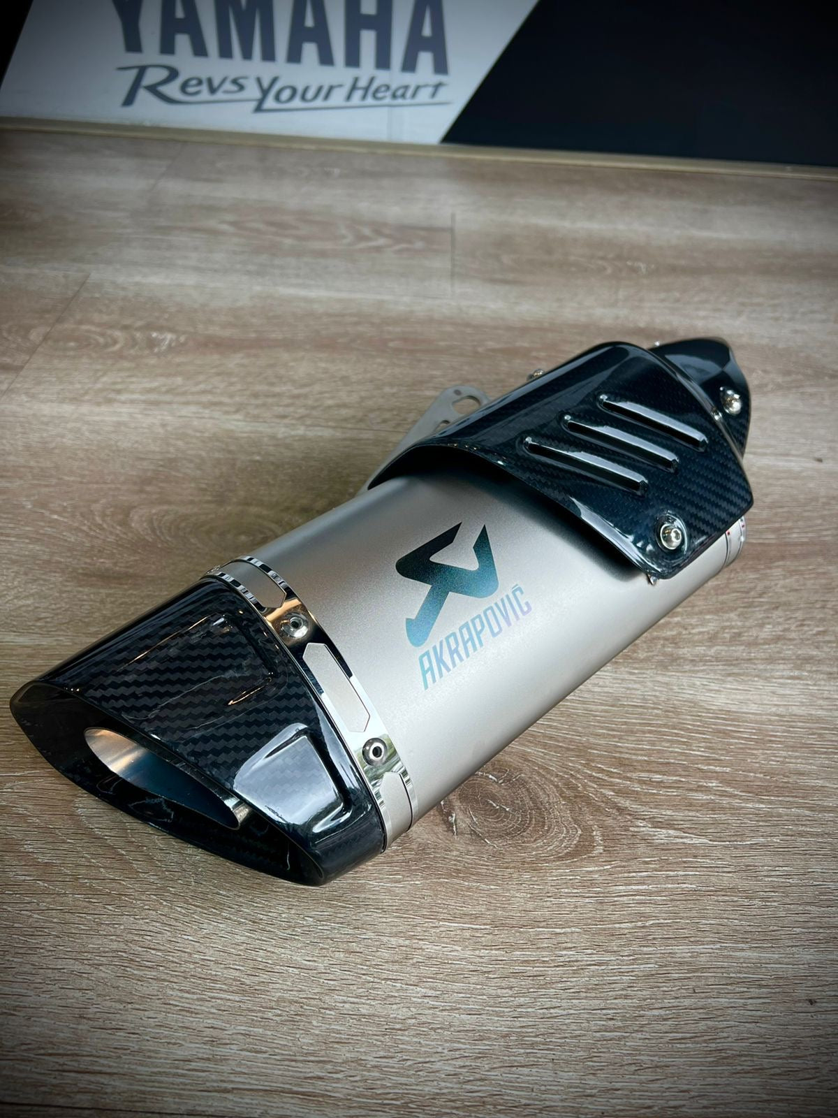 AKRAPOVIC CARBONO