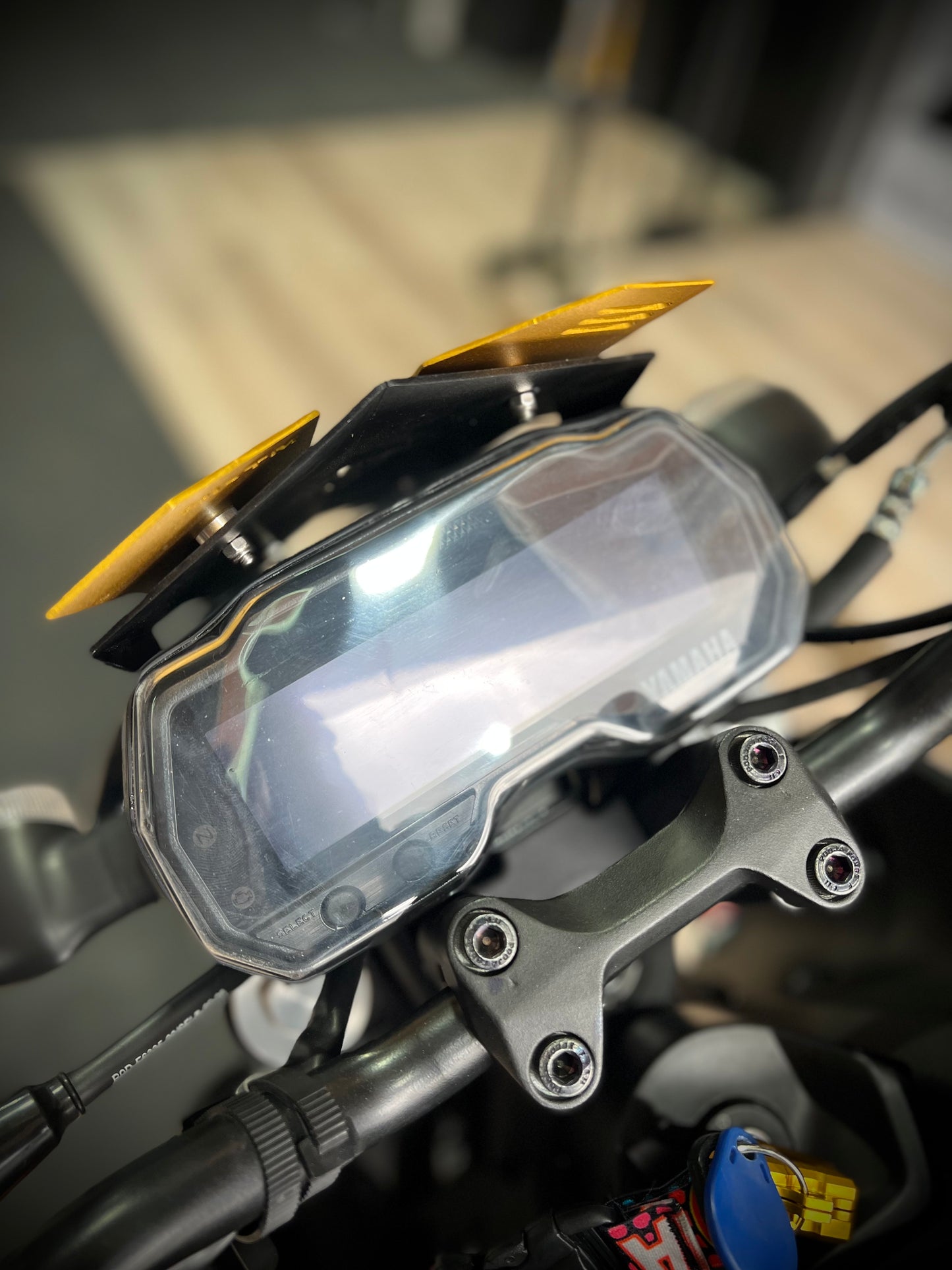 PROTECTOR TACÓMETRO YAMAHA MT15