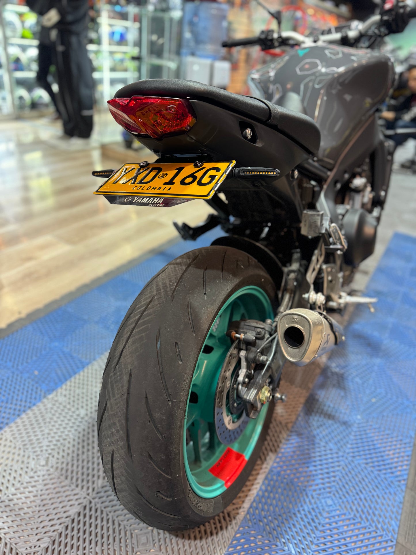 FENDER ELIMINATOR YAMAHA MT09 V3