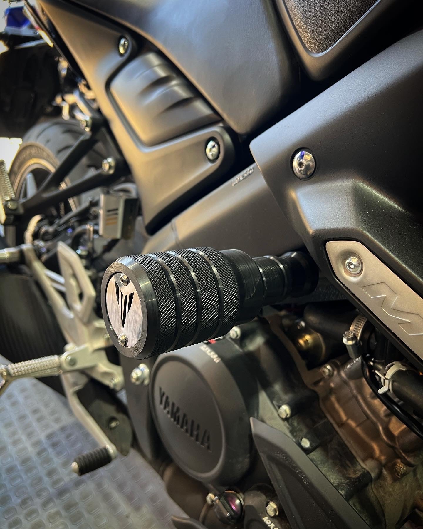 SLIDERS YAMAHA MT15