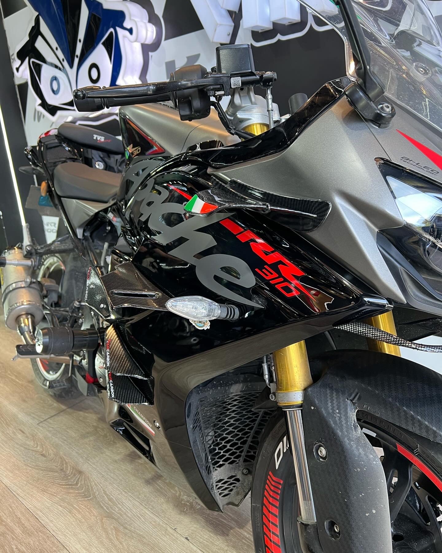 ALERONES CARBON APACHE 310RR