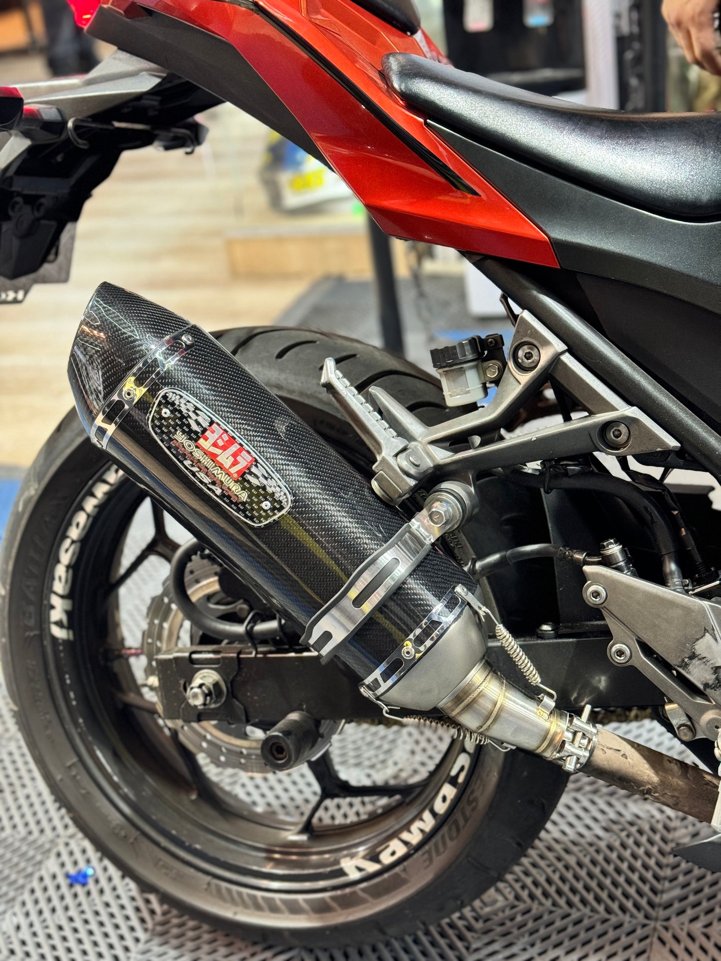EXOSTO YOSHIMURA R77