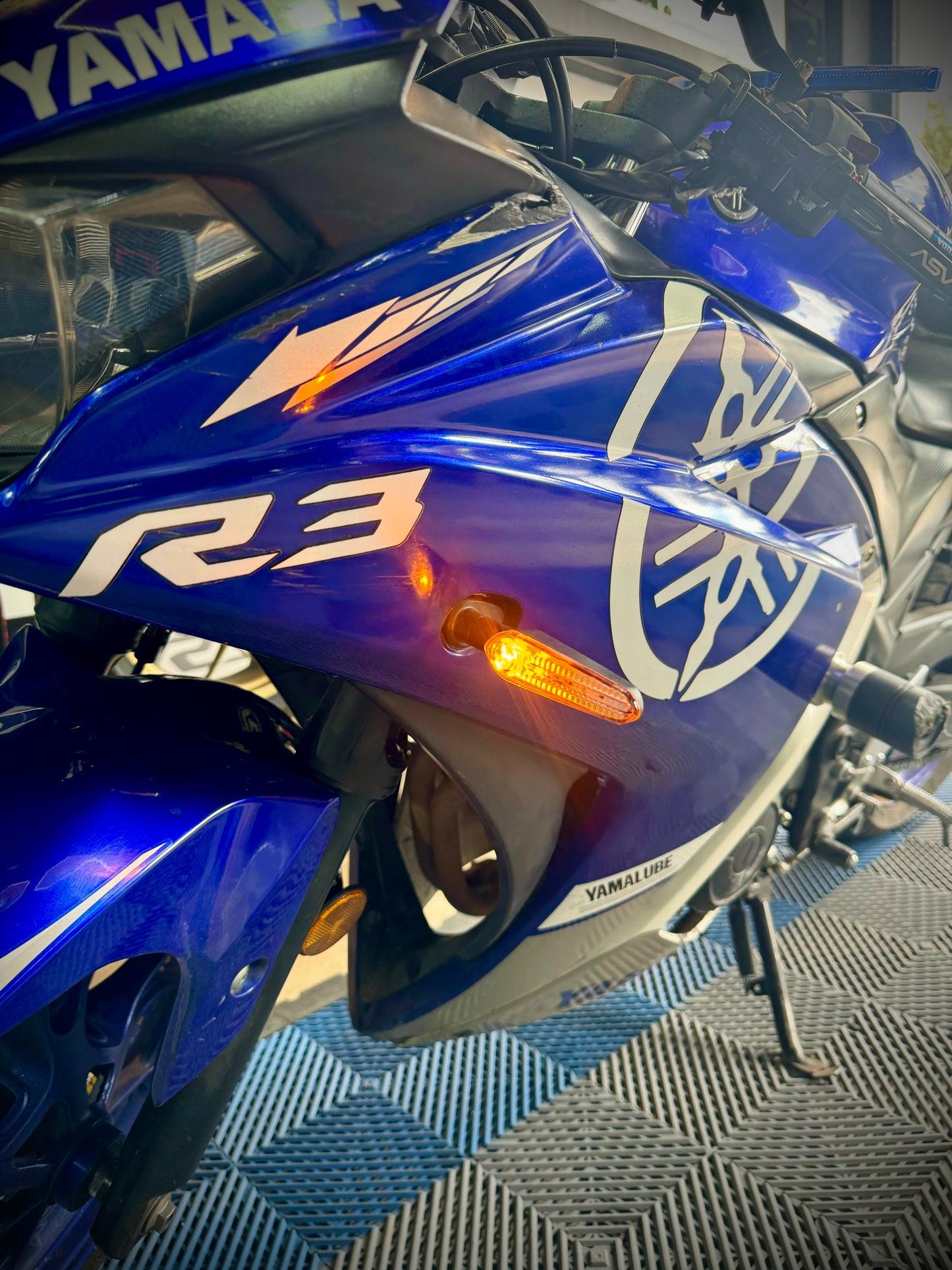 DIRECCIONALES LED YAMAHA R3