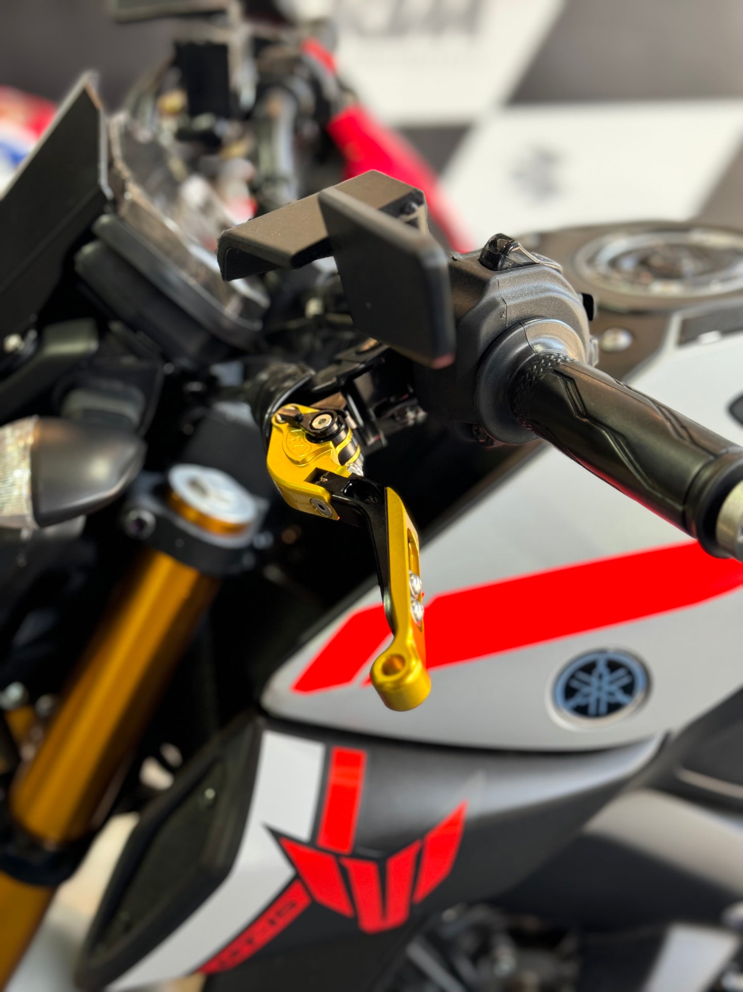 MANIGUETAS ABATIBLES YAMAHA MT15