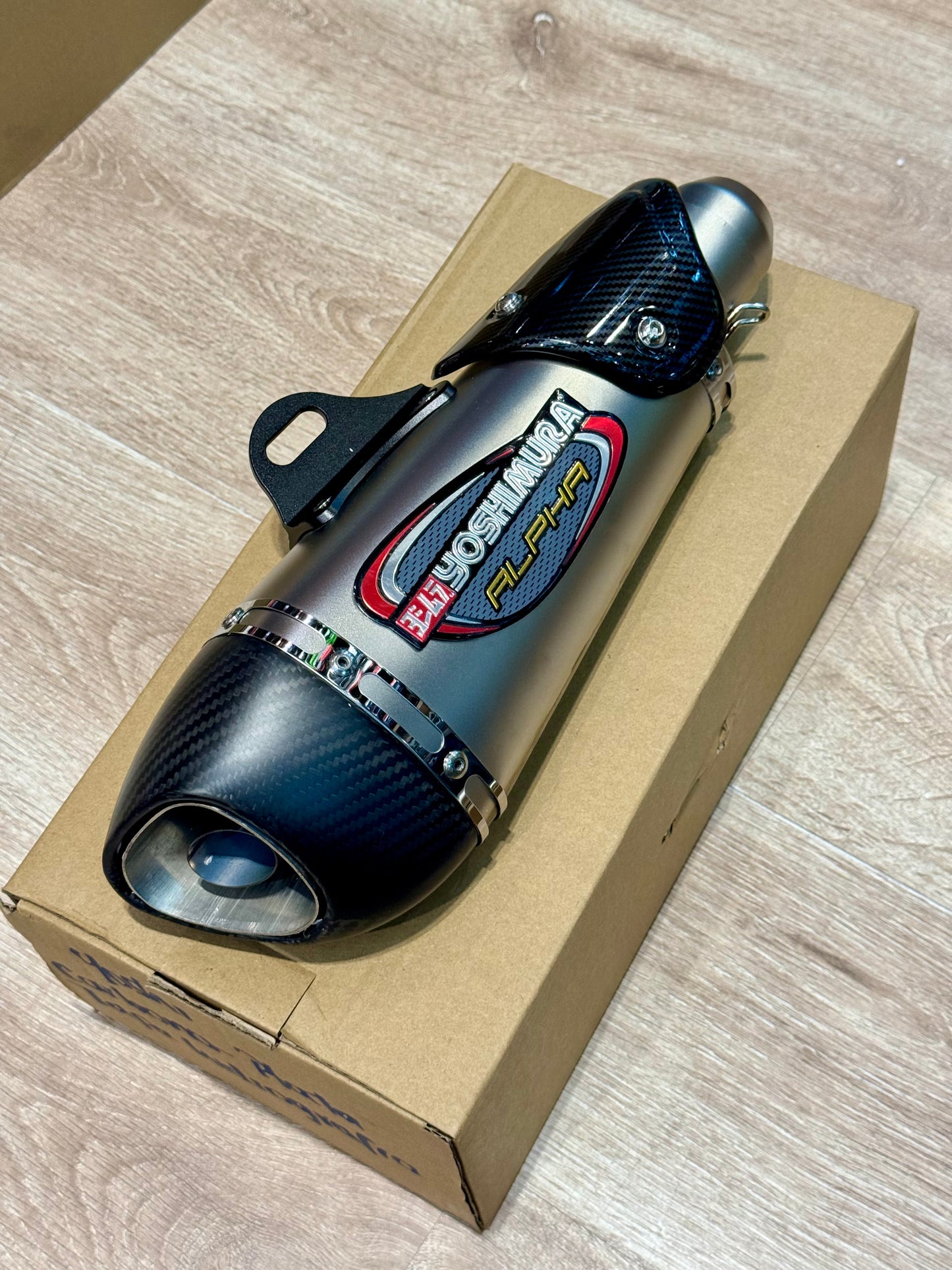YOSHIMURA ALPHA PUNTA CARBONO