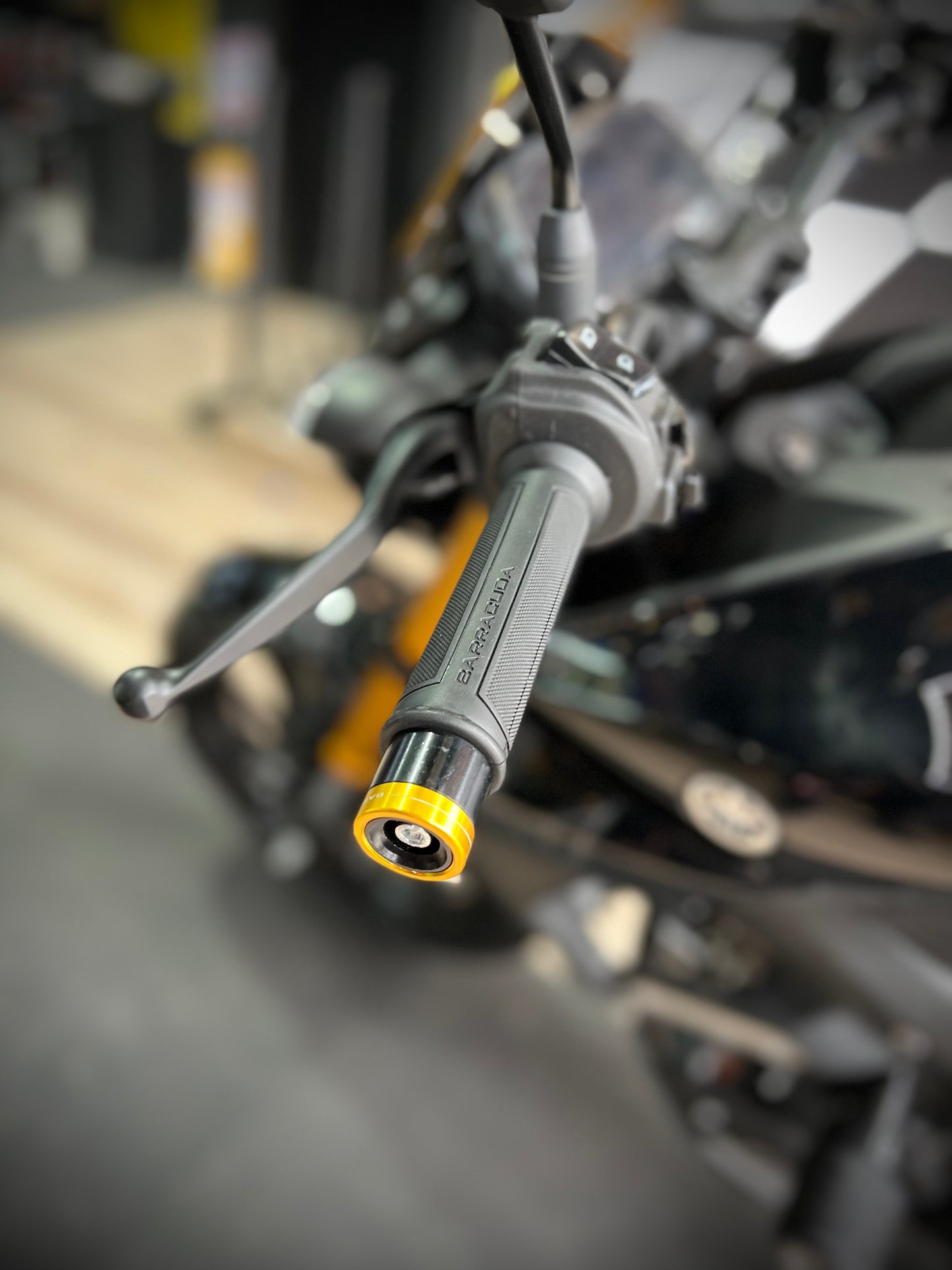 GRIPS BARRACUDA CAUCHO YAMAHA MT15