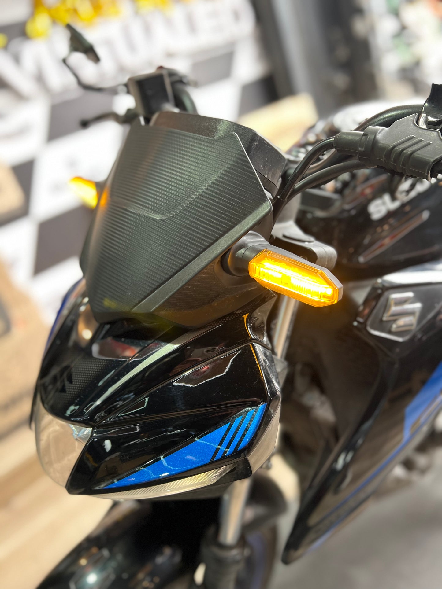 DIRECCIONALES LED SUZUKI GSXS 150