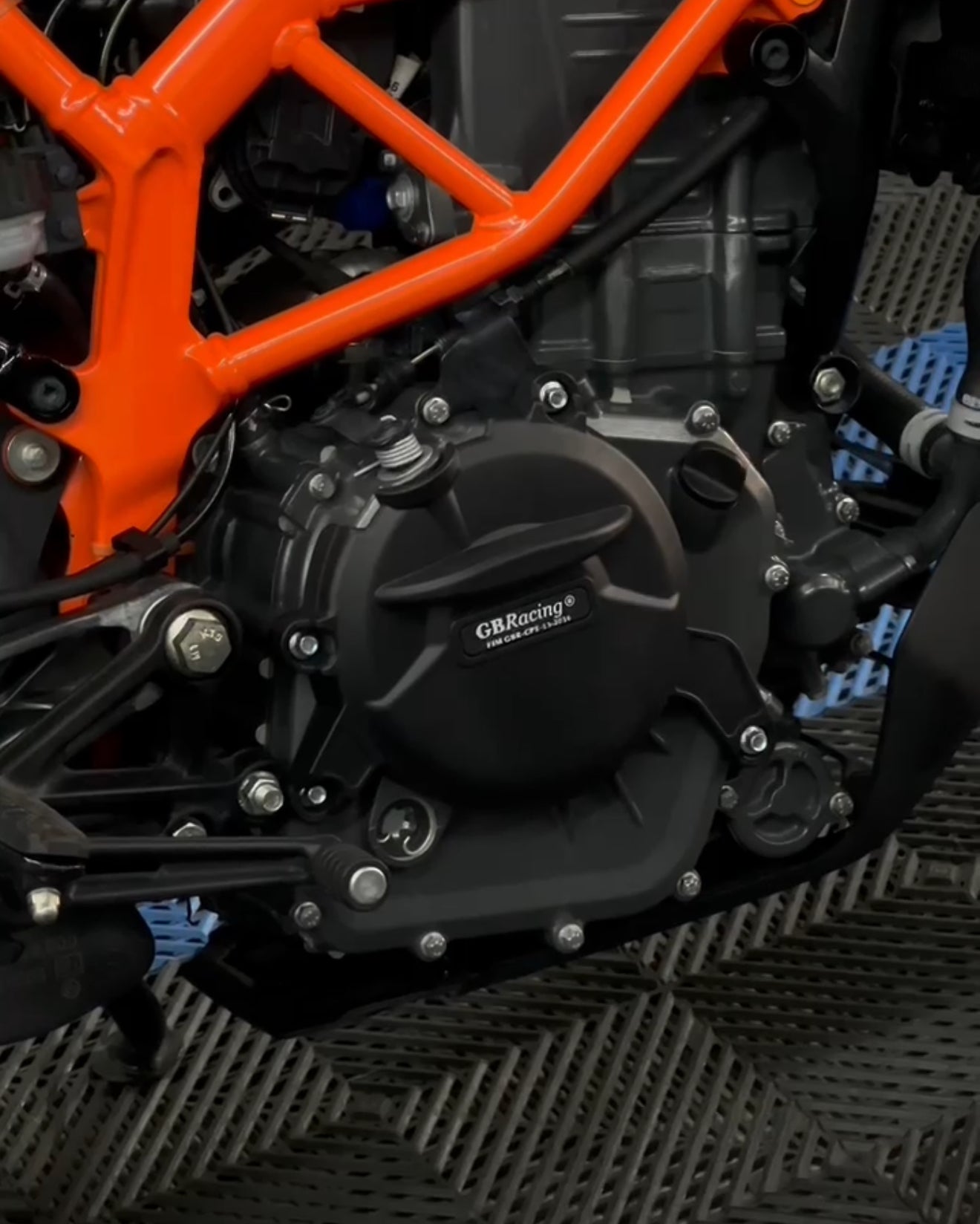 SLIDERS CUBIERTA DE MOTOR KTM DUKE 390 2016-2023