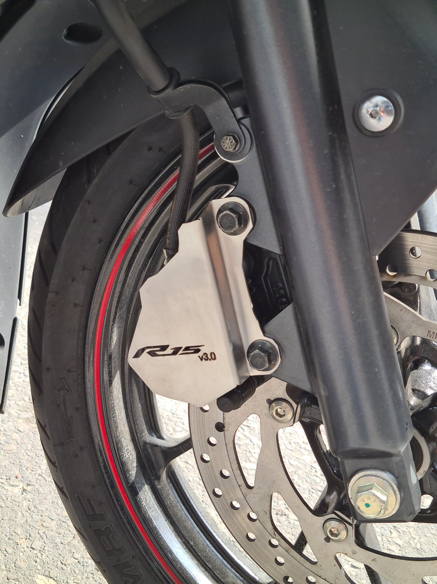 PROTECTOR DE CALIPER YAMAHA R15V3