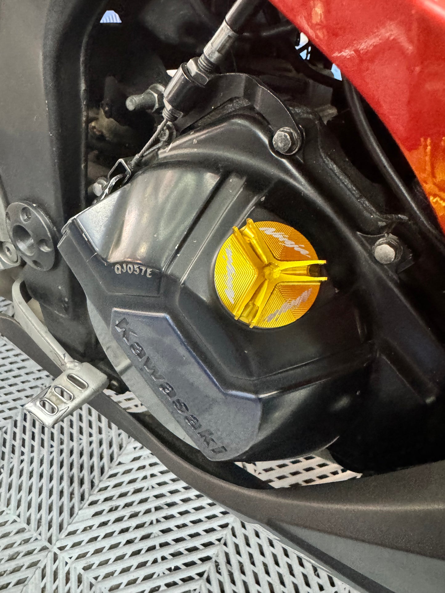 TAPA TORNILLO ACEITE NINJA