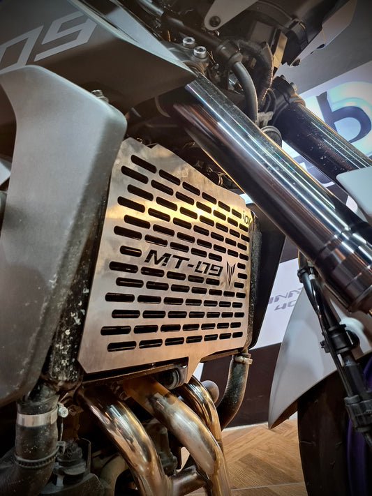 PROTECTOR DE RADIADOR YAMAHA MT09