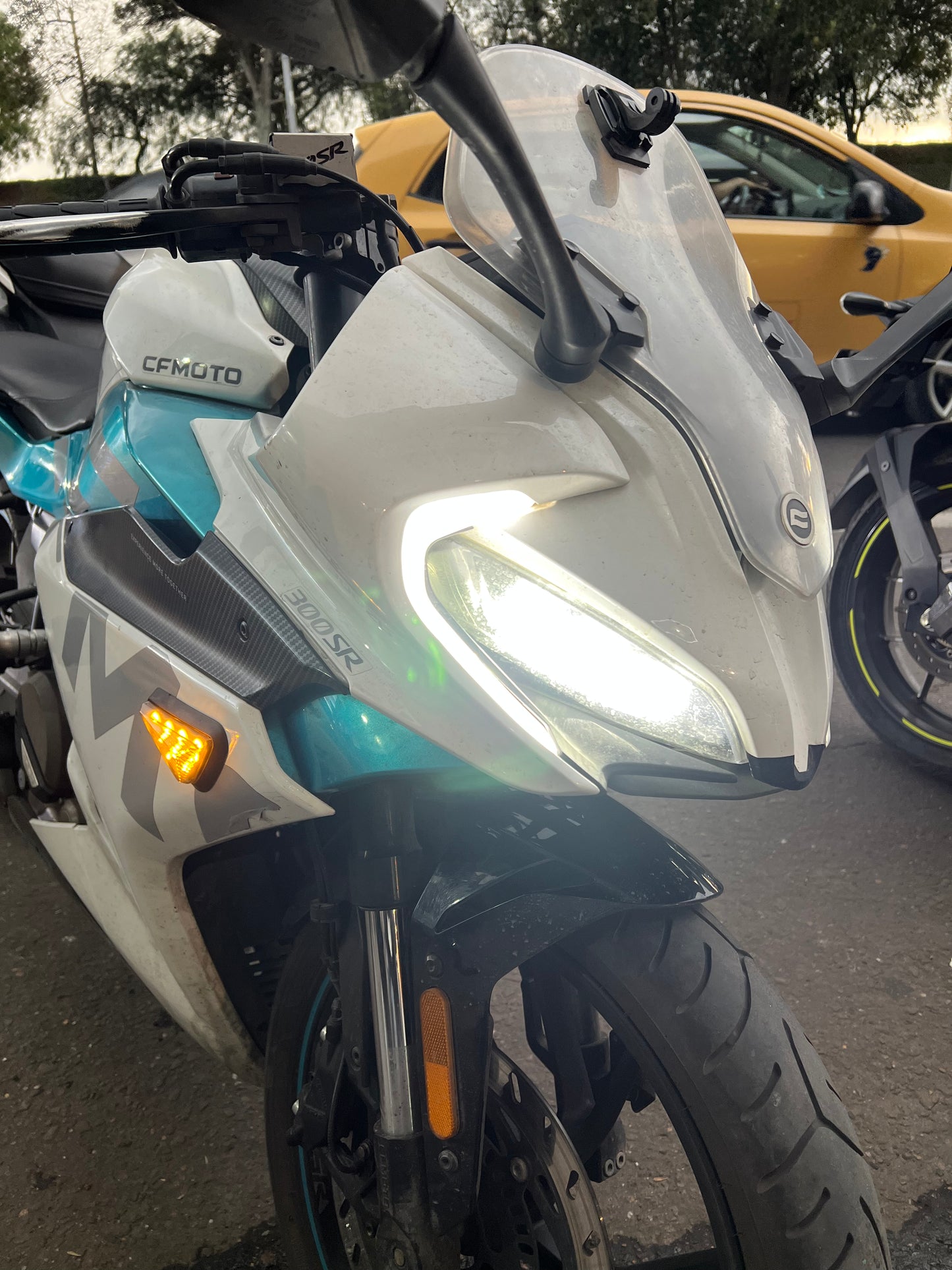 DIRECCIONALES LED EXAGONAL CFMOTO SR250 - SR300
