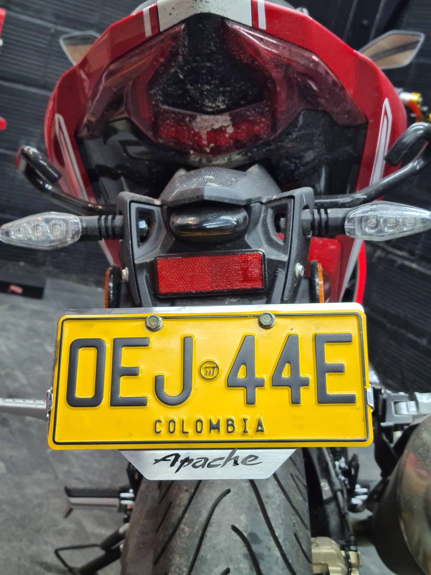 PROTECTOR DE PLACA APACHE 310RR