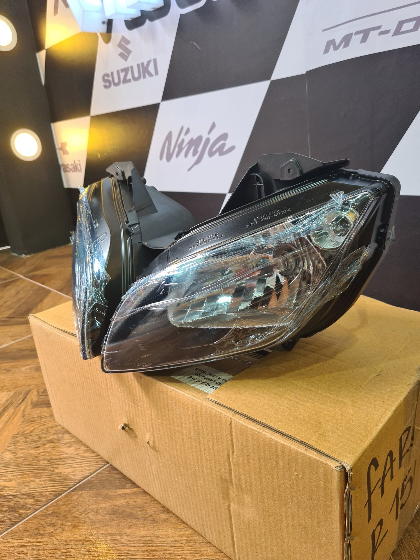 FAROLA YAMAHA R15V2