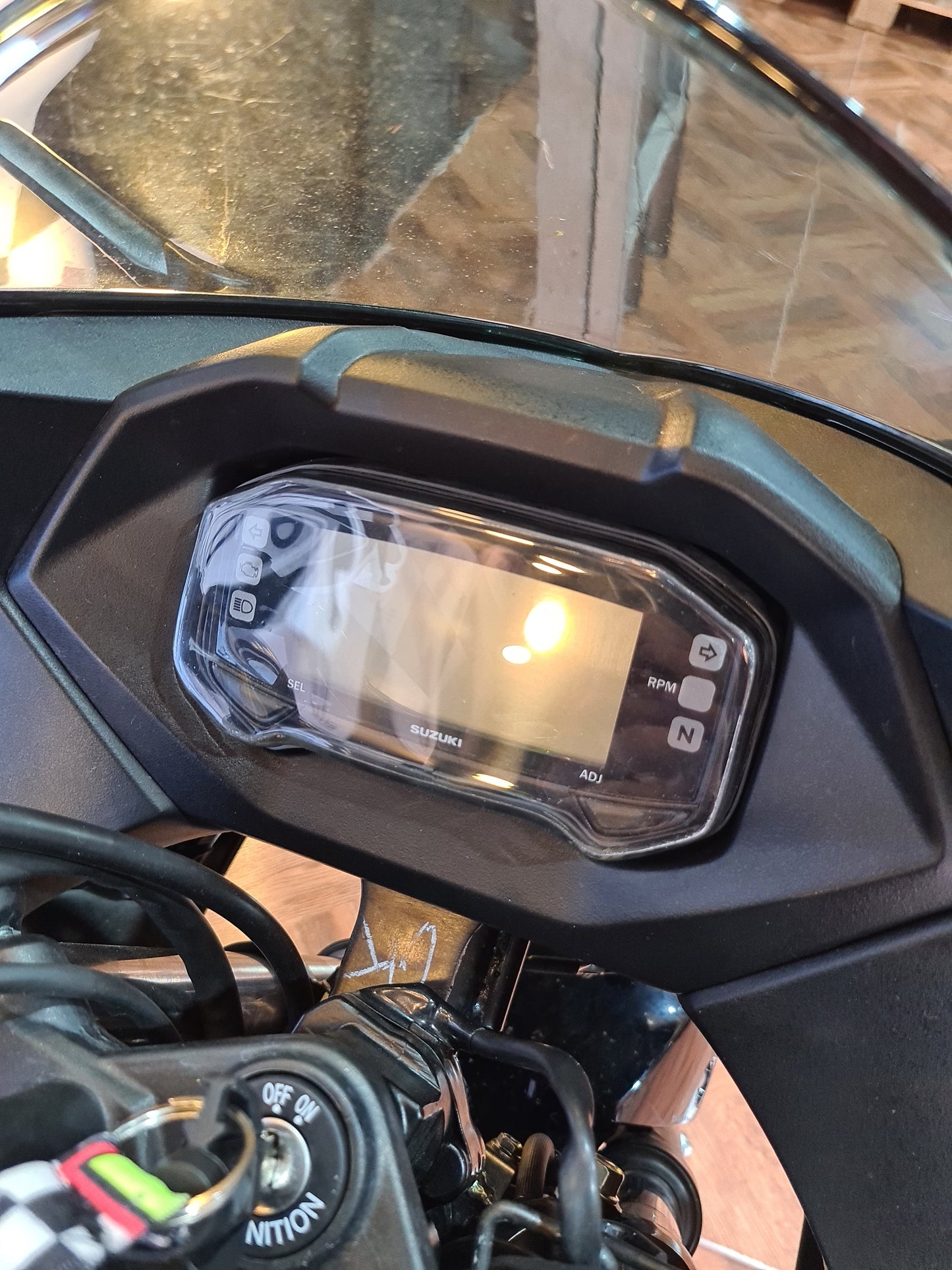 PROTECTOR DE TACOMETRO SUZUKI GIXXER 150-150SF