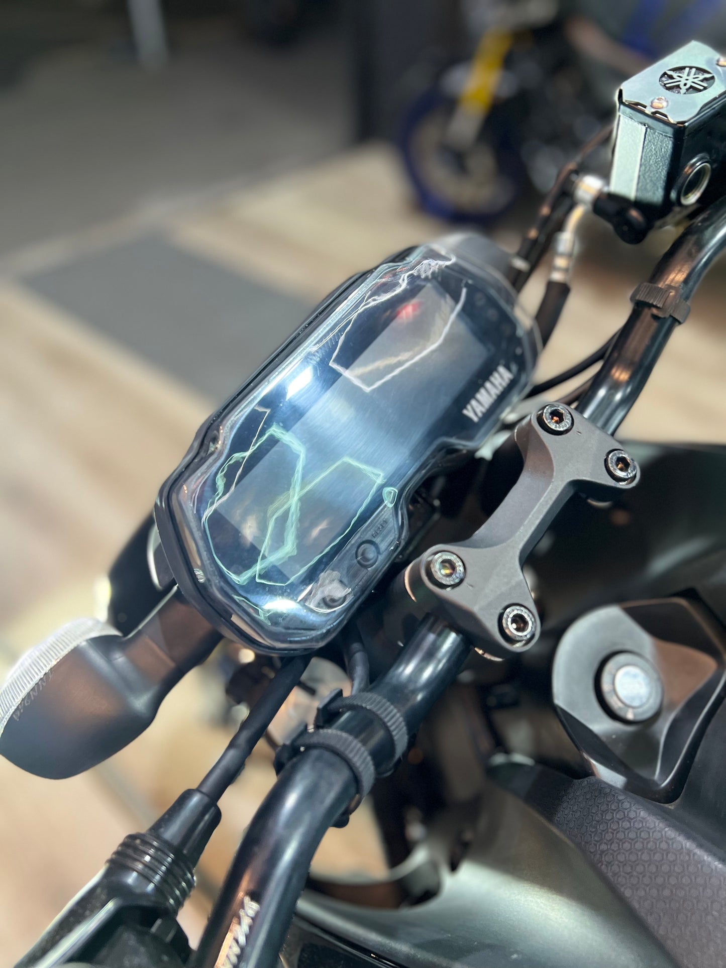 PROTECTOR TACÓMETRO YAMAHA MT15