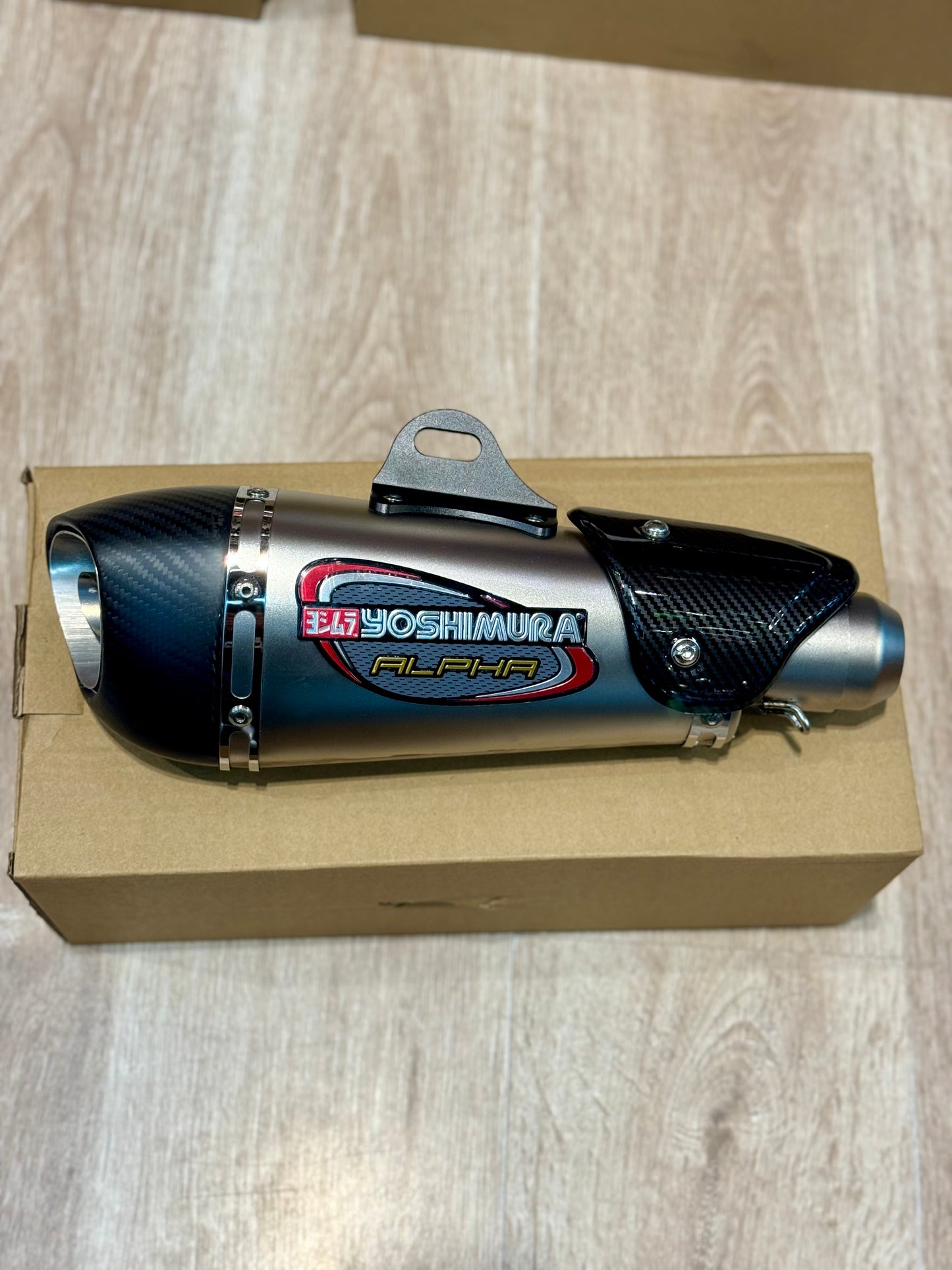 YOSHIMURA ALPHA PUNTA CARBONO