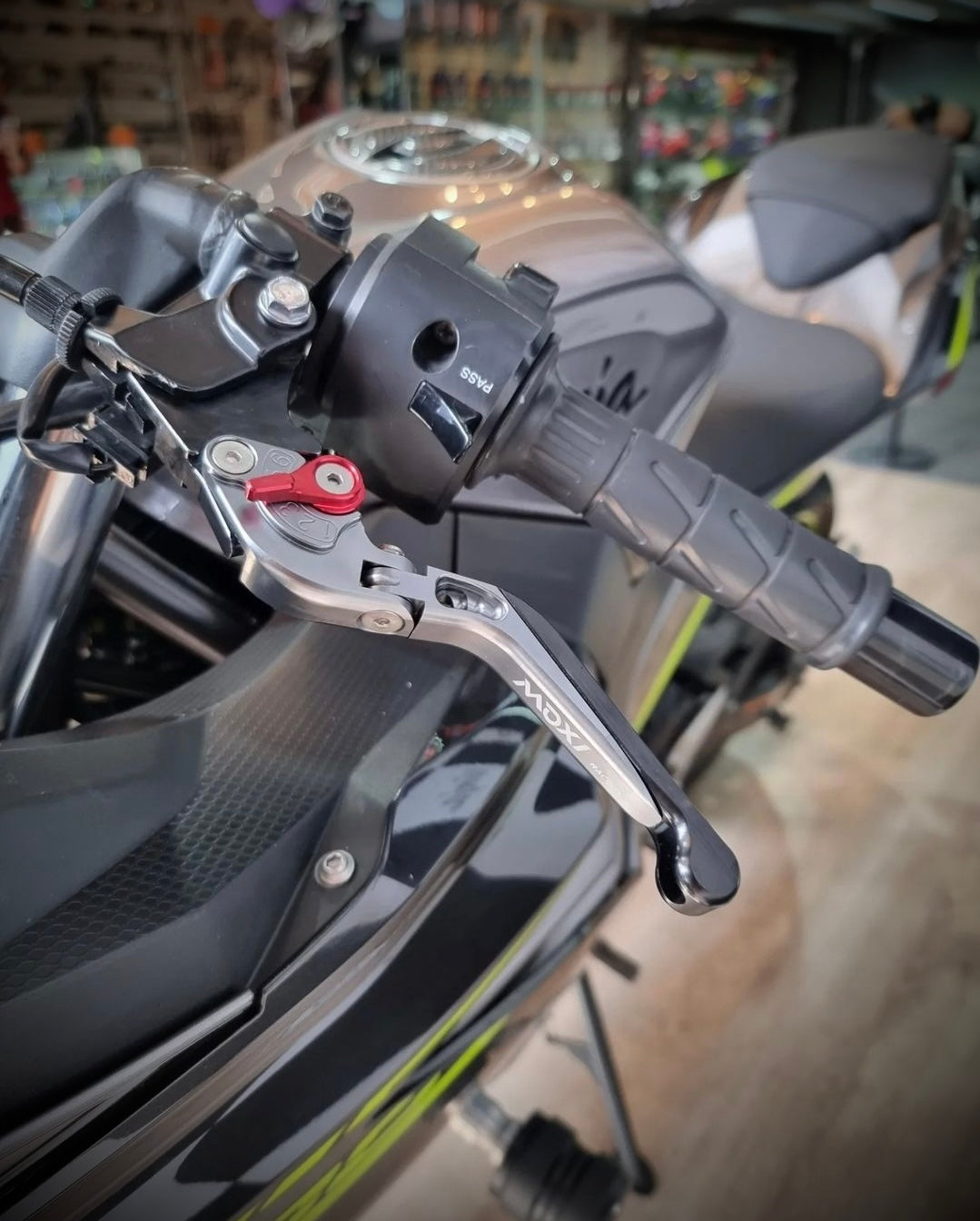 MANIGUETAS ABATIBLES KAWASAKI NINJA400