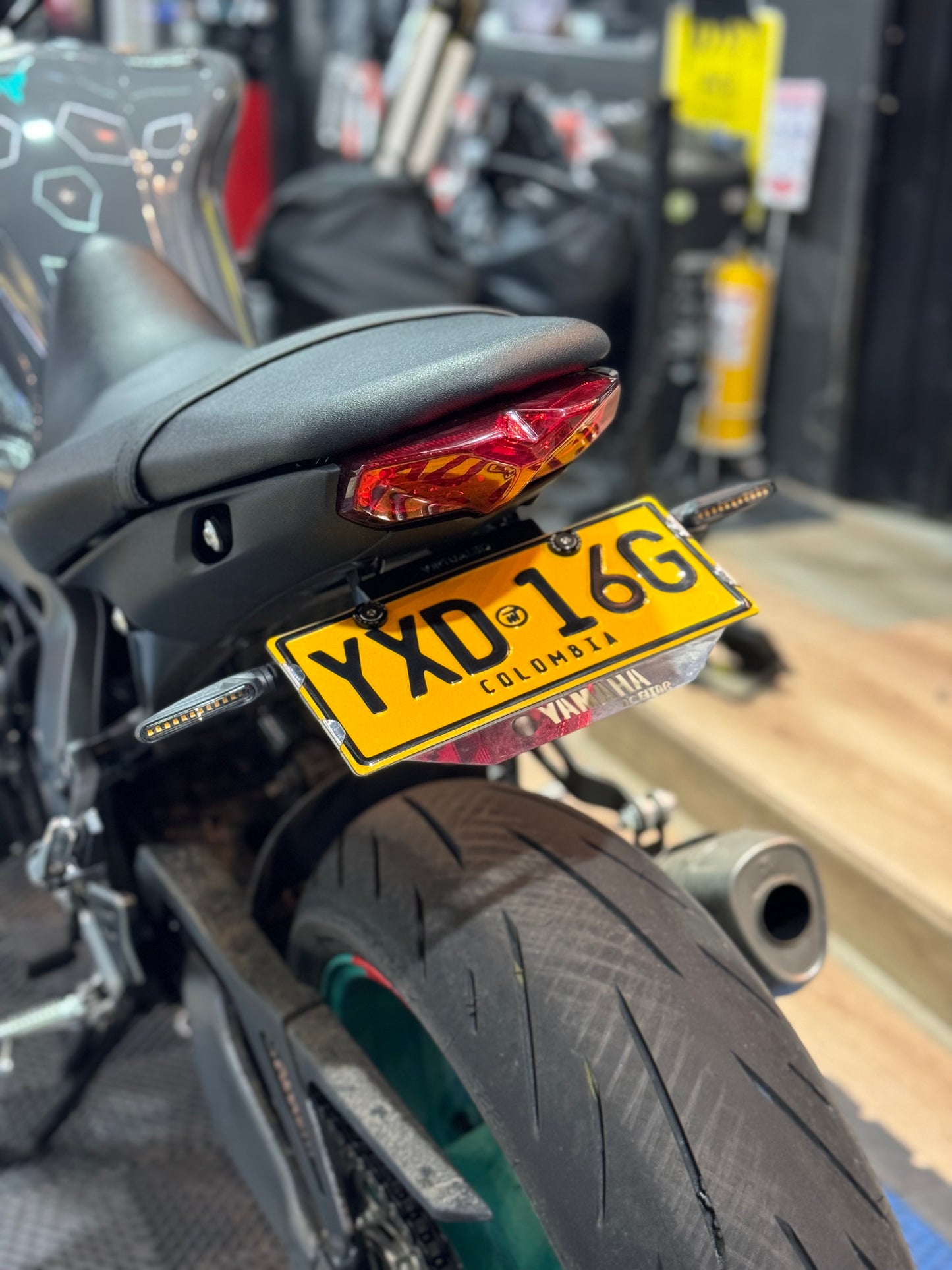 FENDER ELIMINATOR YAMAHA MT09 V3