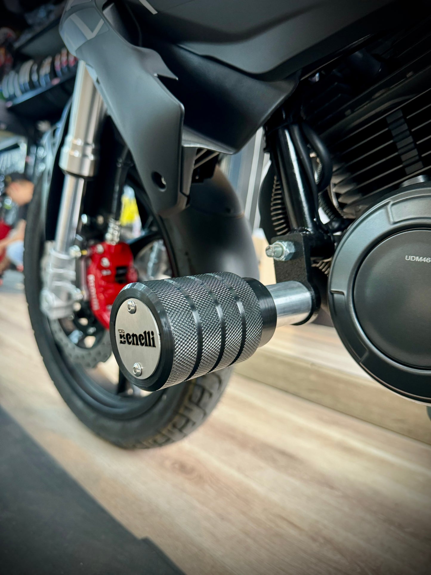 SLIDERS BENELLI TNT150