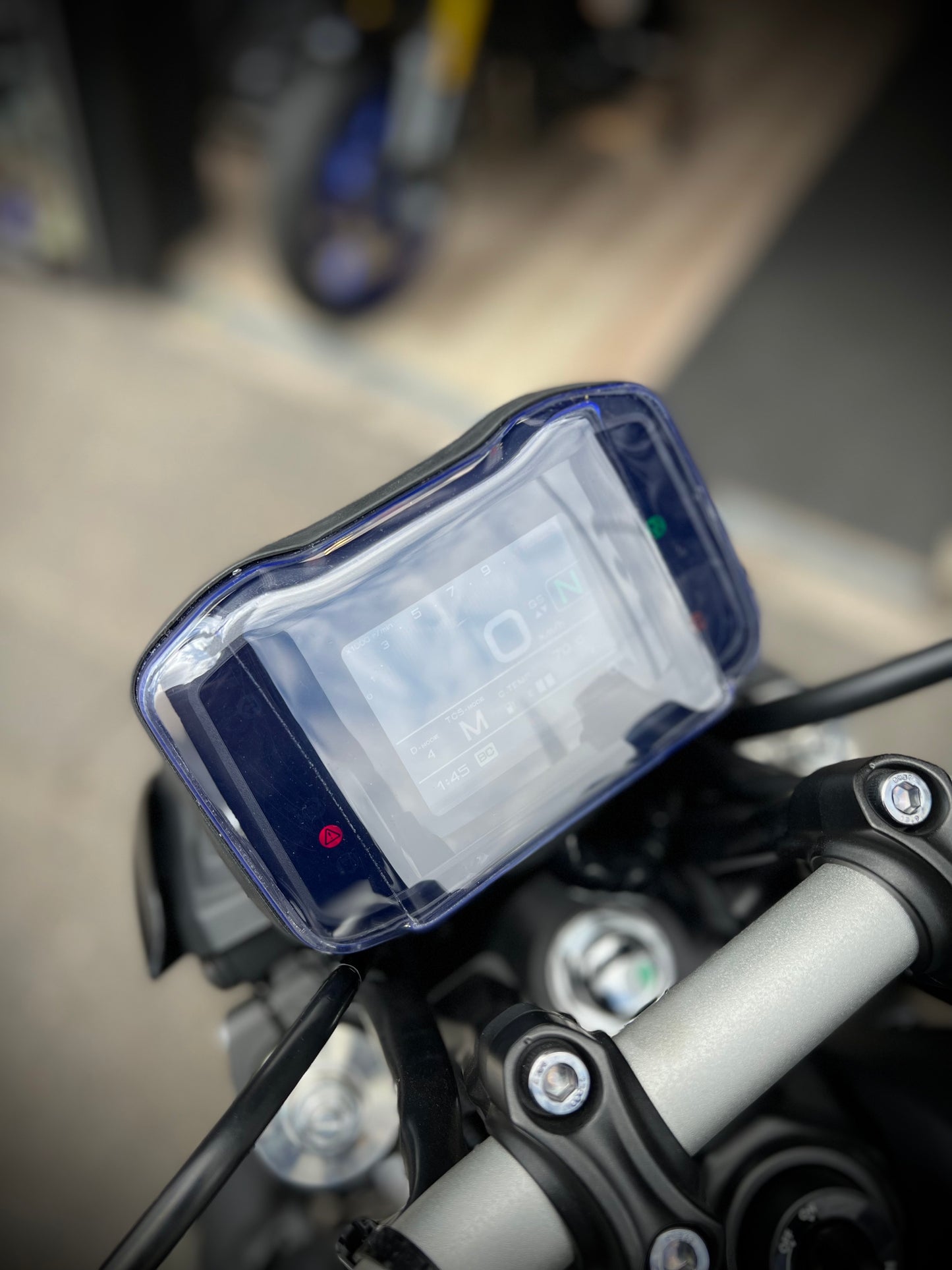 PROTECTOR DE TACOMETRO YAMAHA MT09 V3