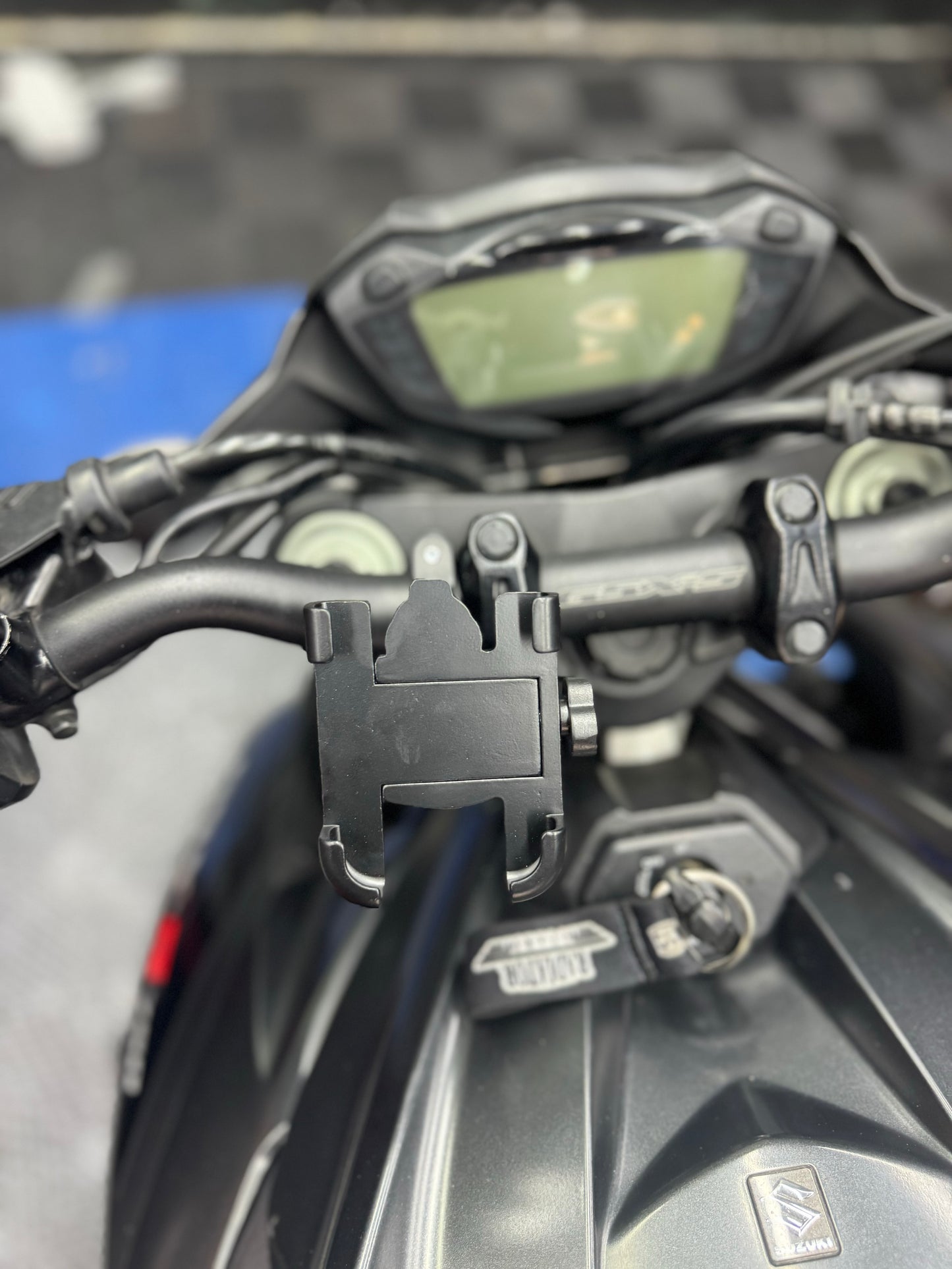 SOPORTE PARA CELULAR METALICO GRUESO