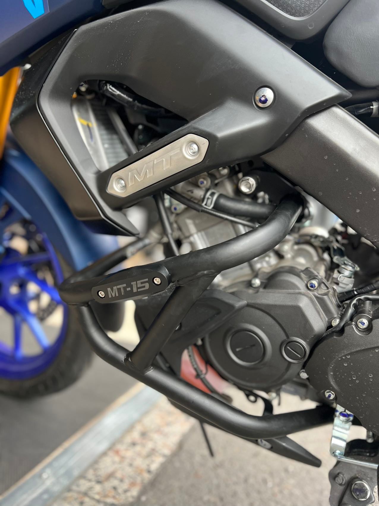 DEFENSA YAMAHA MT15