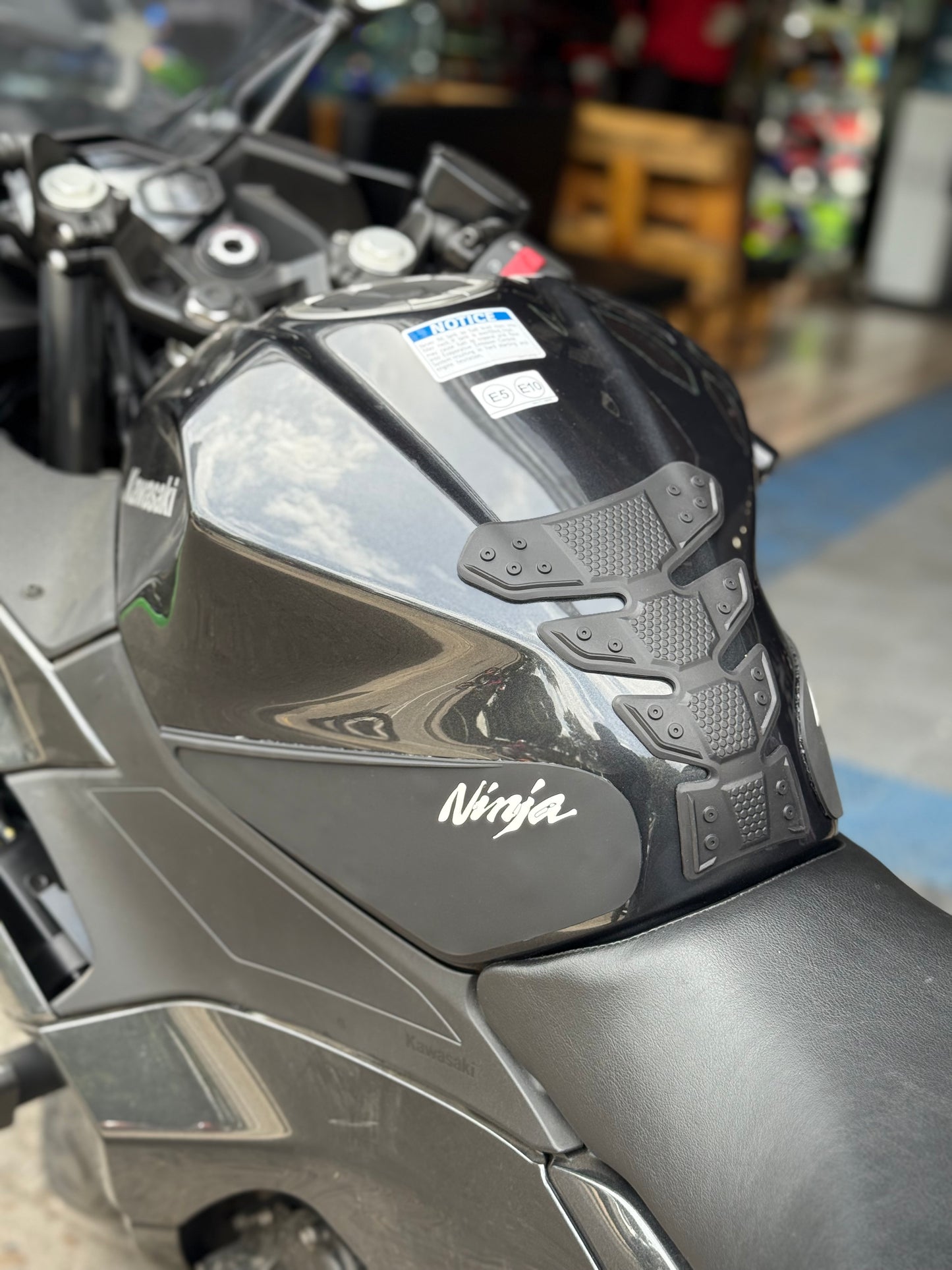 STOMP GRIPS IMPORTADOS KAWASAKI NINJA400 - NINJA500