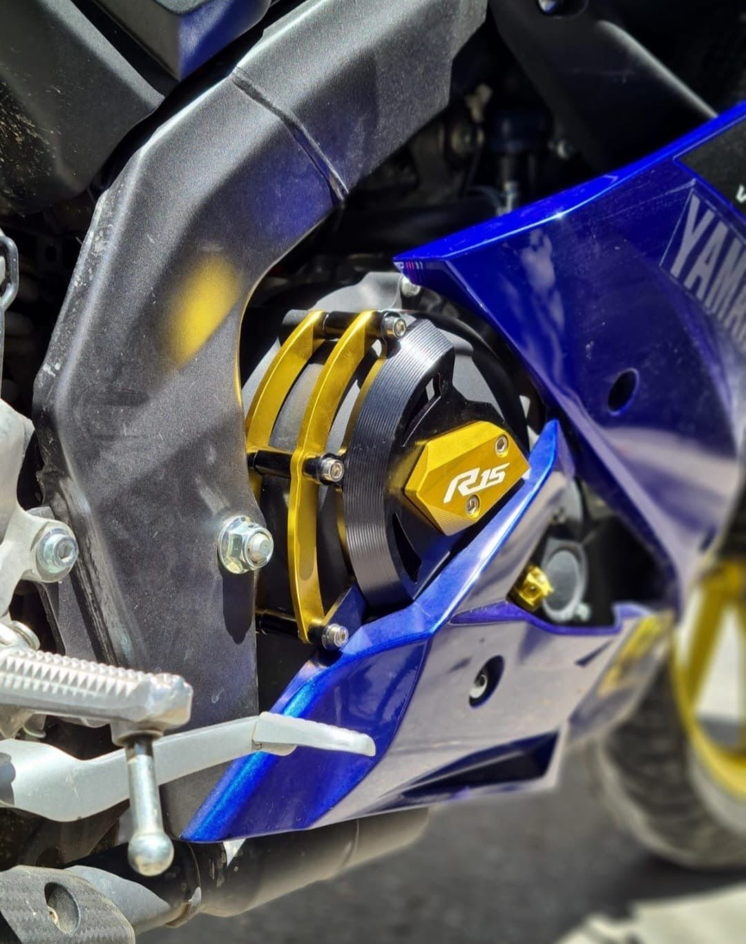 SLIDER TAPA MOTOR YAMAHA R15V3