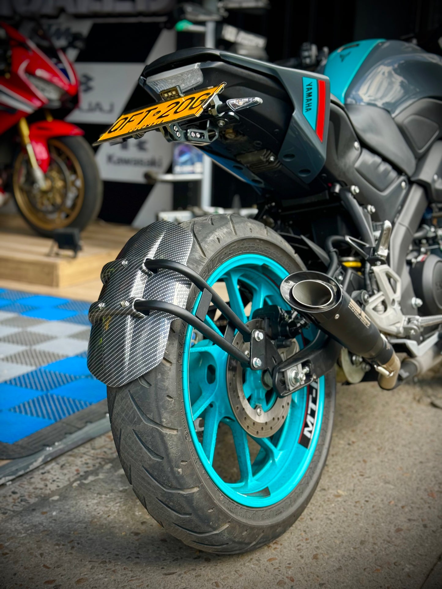 GUARDABARRO MONOBRAZO YAMAHA MT15