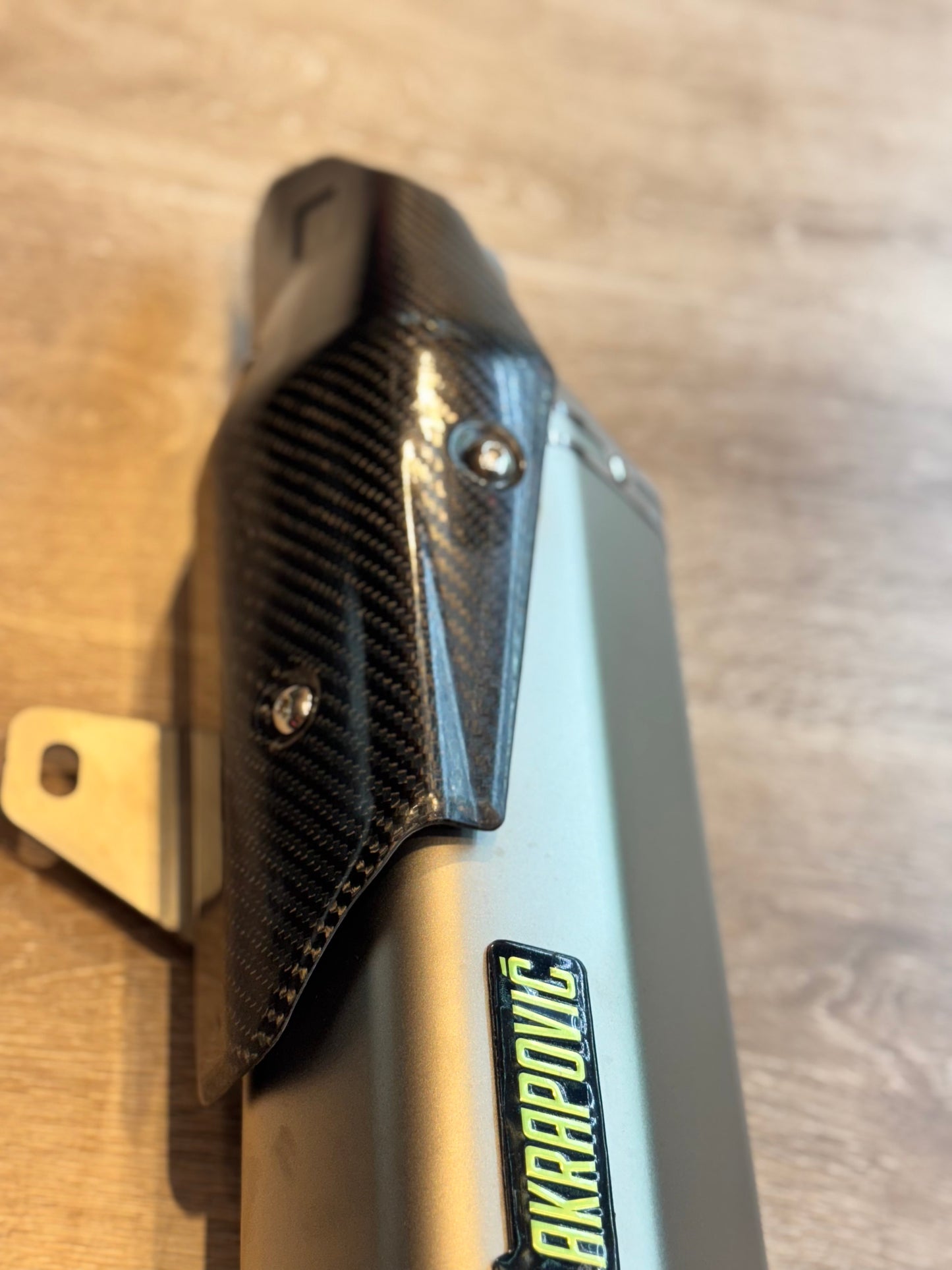 AKRAPOVIC CARBONO
