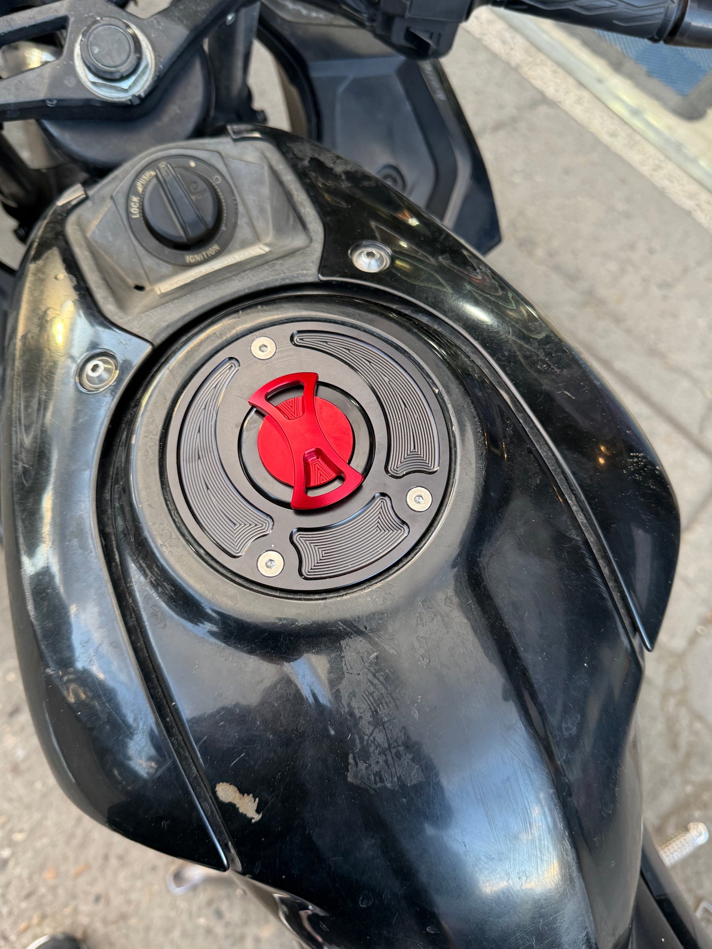 TAPA DEPOSITO GASOLINA SUZUKI