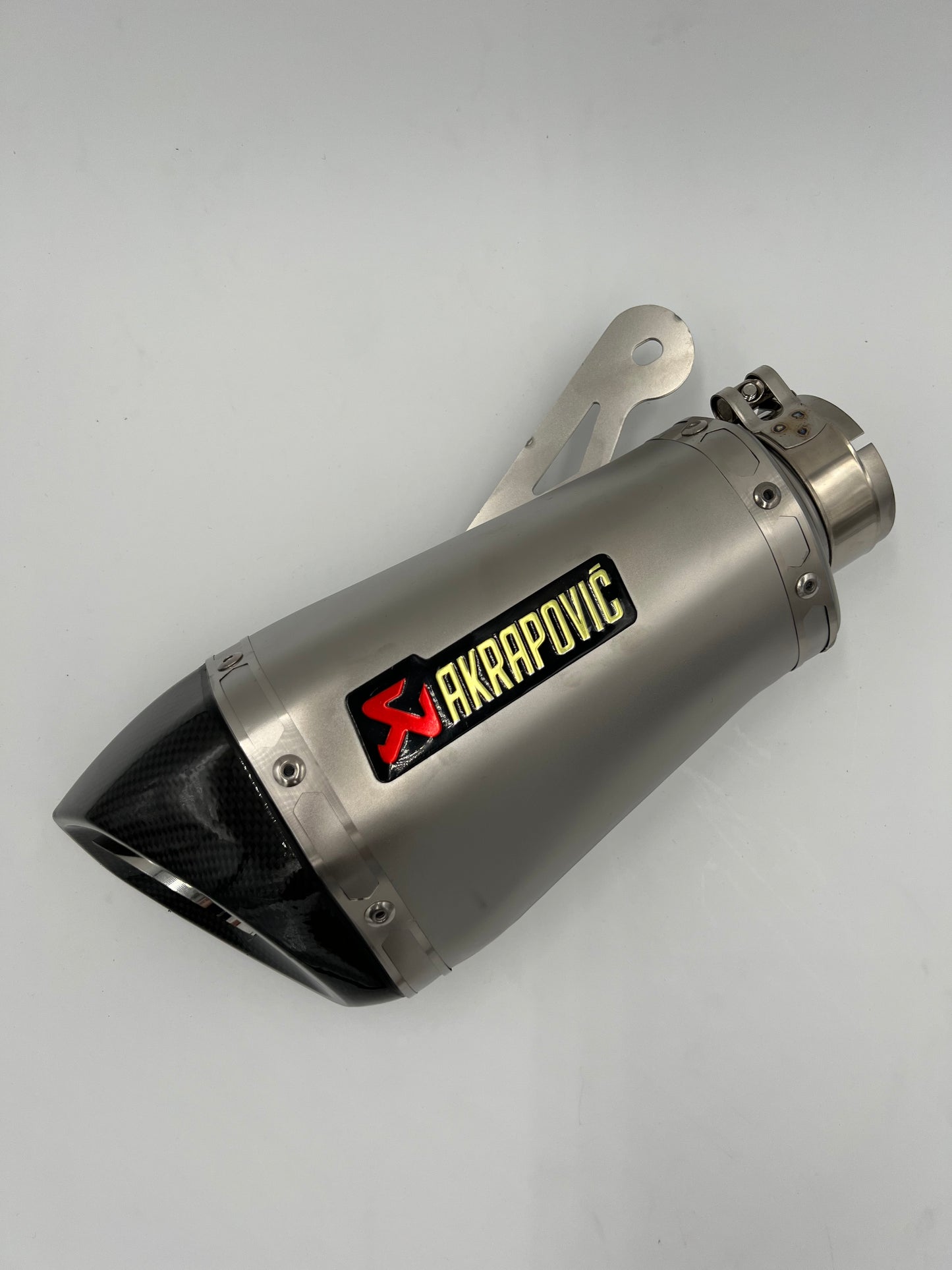 AKRAPOVIC HP4 CARBONO
