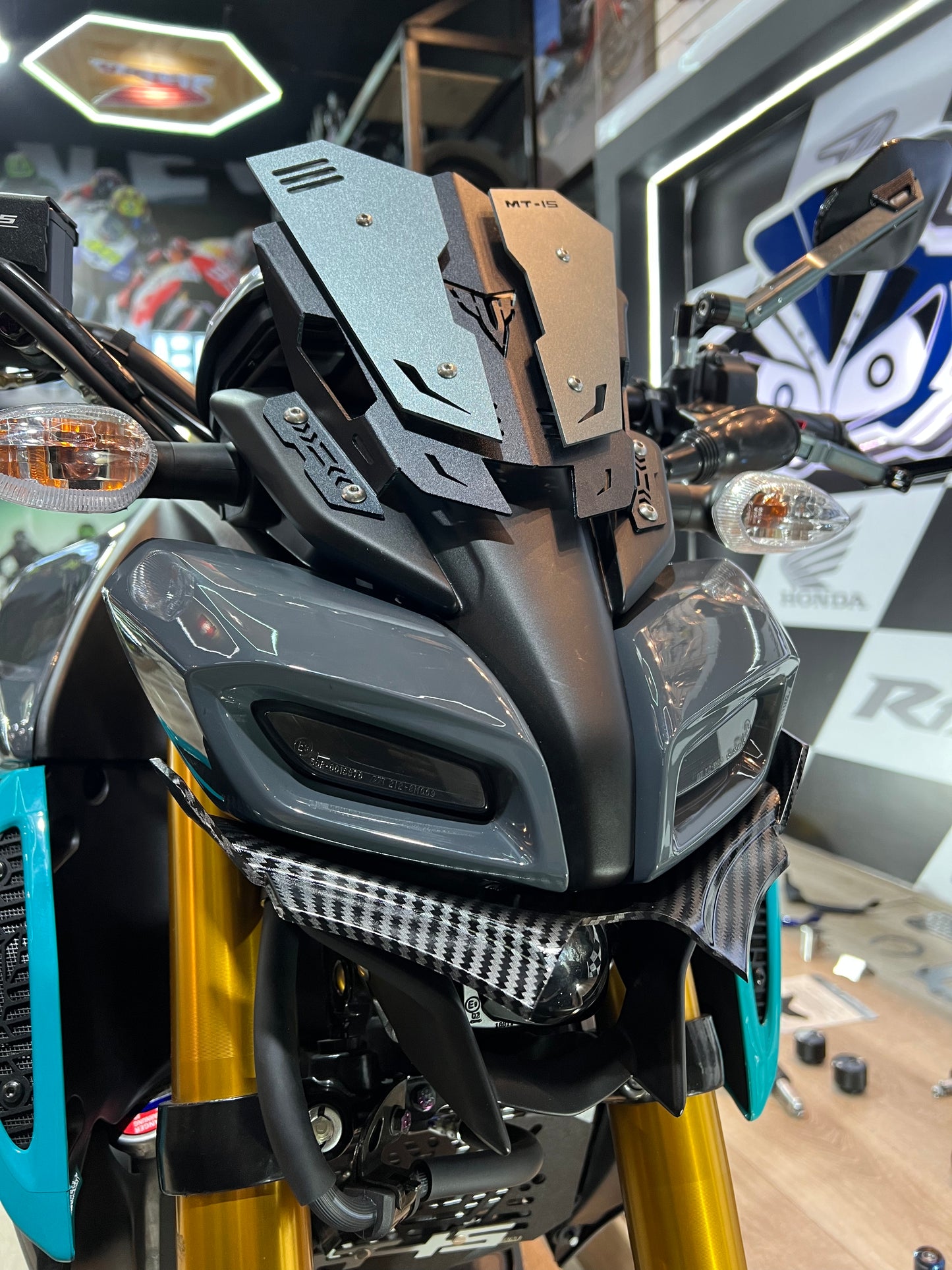 CÚPULA METÁLICA YAMAHA MT15