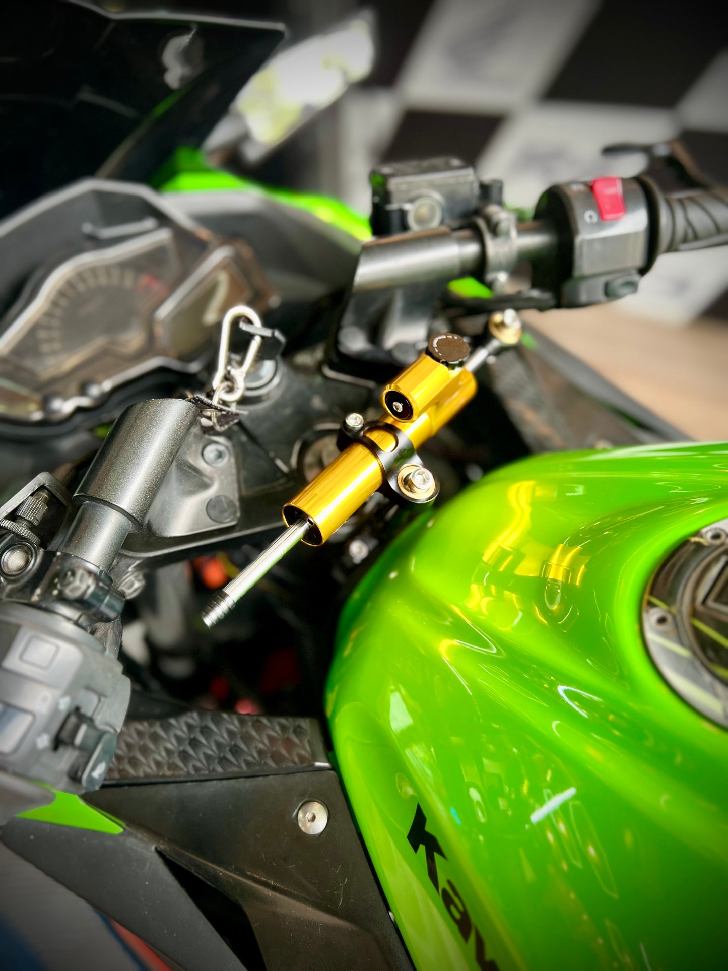ESTABILIZADOR DE DIRECCIÓN KAWASAKI NINJA300