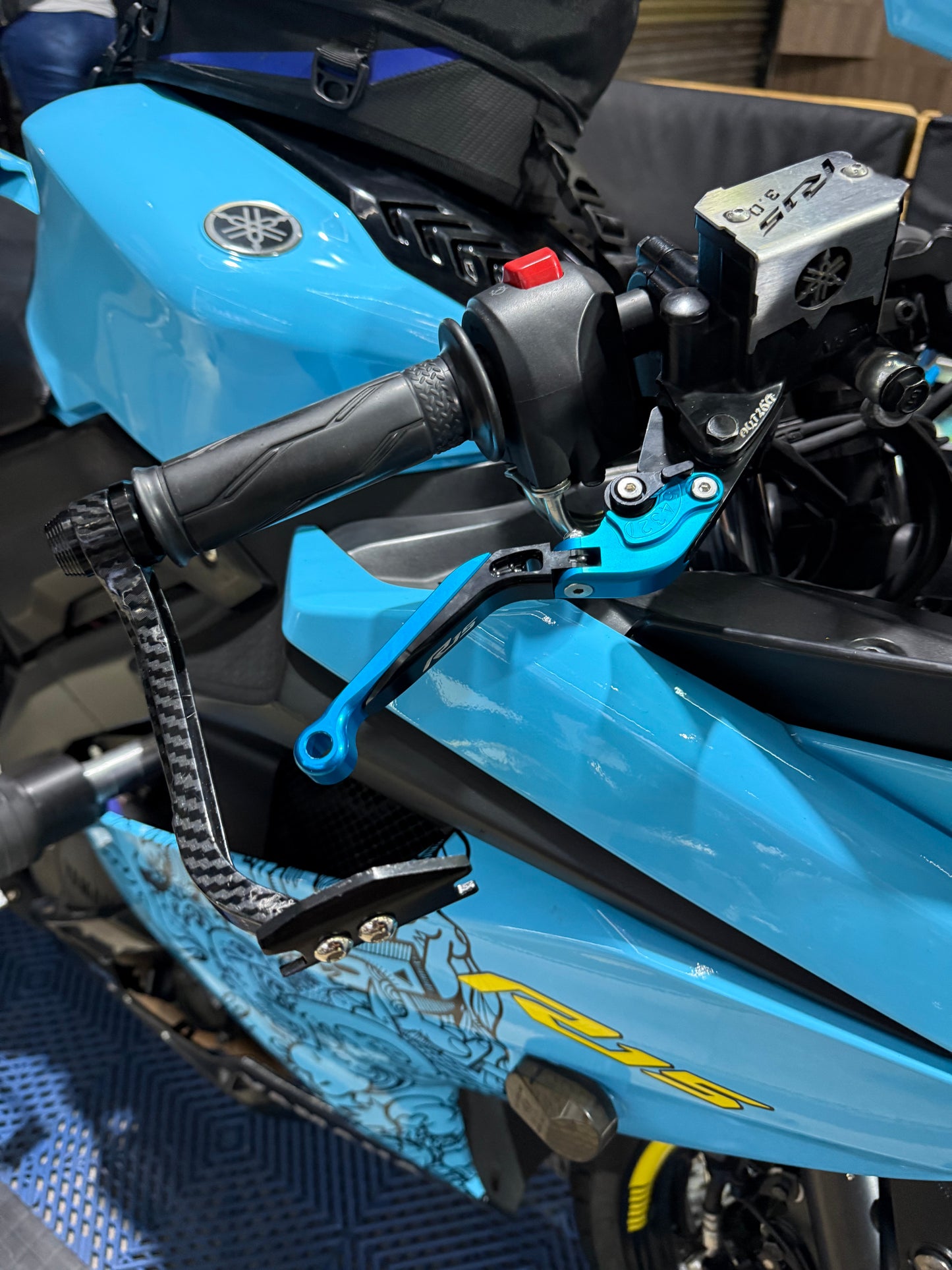 MANIGUETAS ABATIBLES YAMAHA R15V4