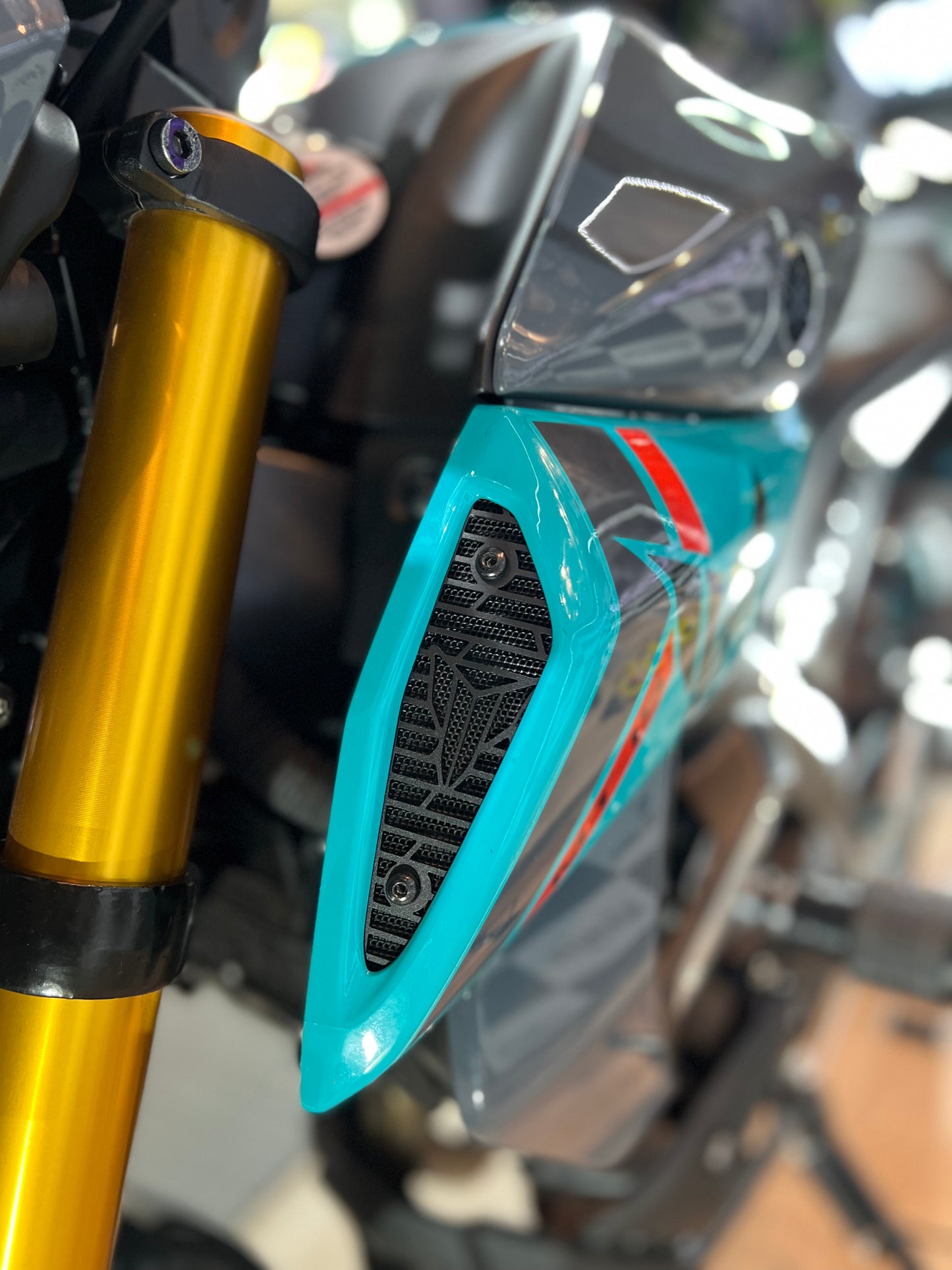 REJILLA TOMA DE AIRE DE LUJO YAMAHA MT15