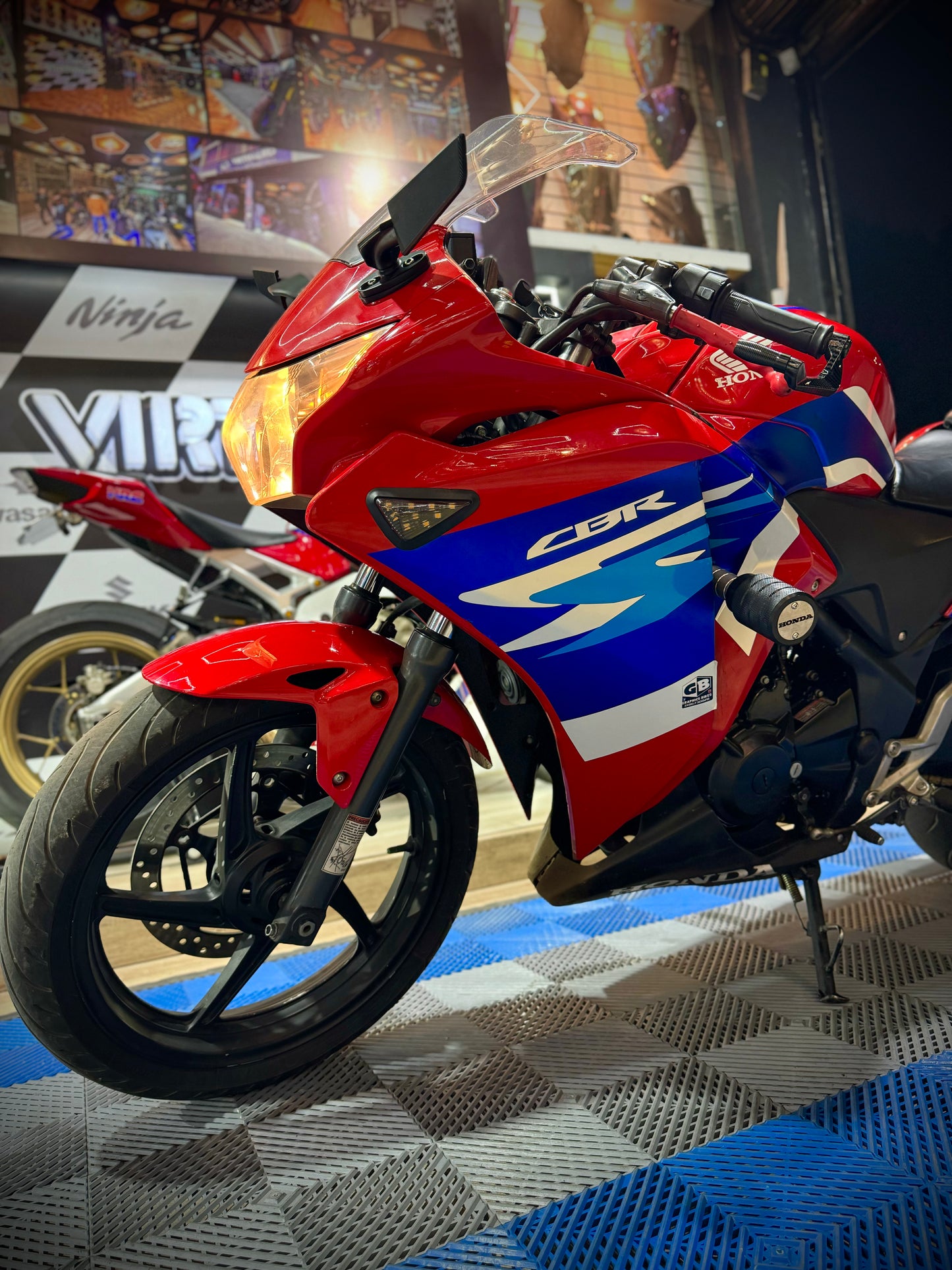 SLIDERS HONDA CBR250