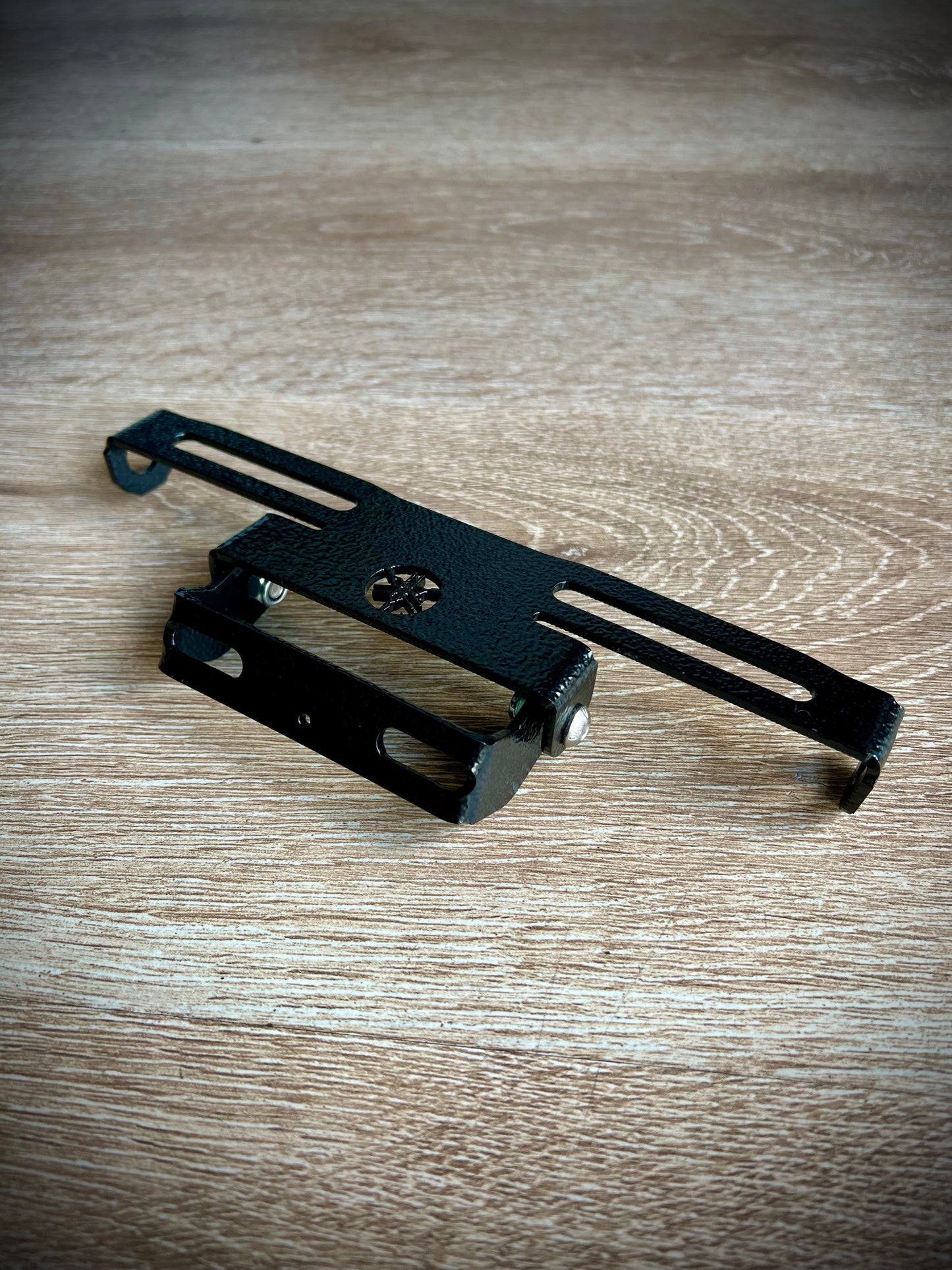 FENDER ELIMINATOR YAMAHA R15V2