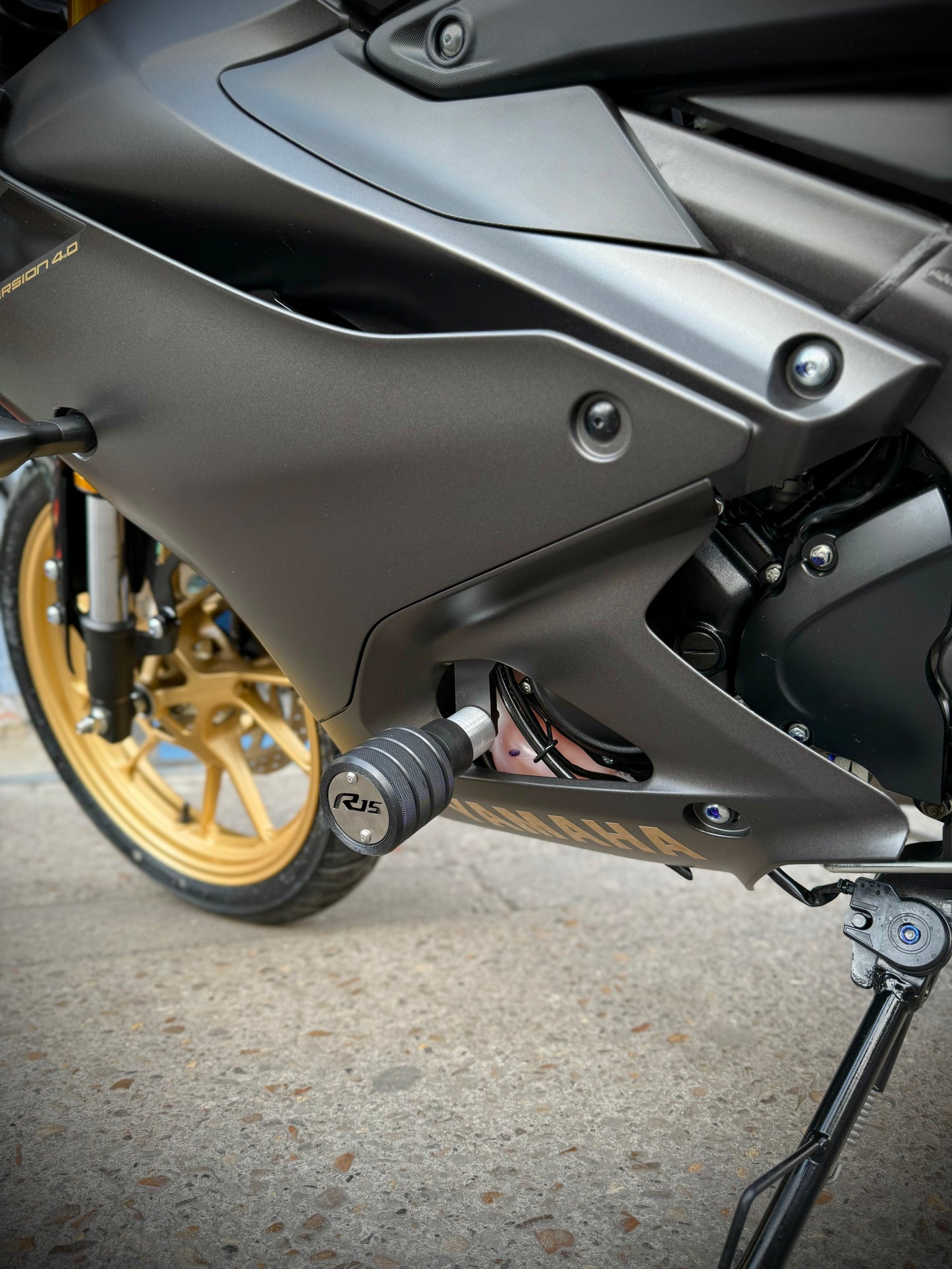 SLIDERS YAMAHA R15V4