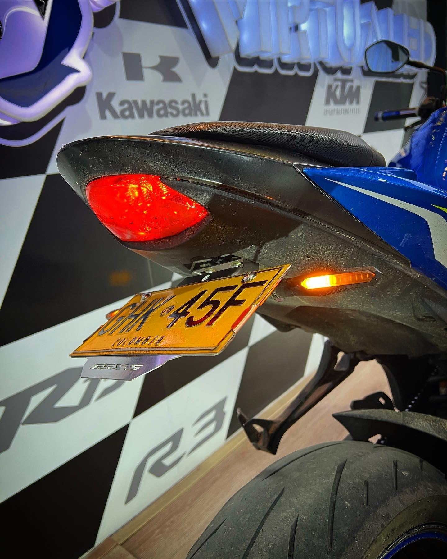FENDER ELIMINATOR SUZUKI GSXS 750