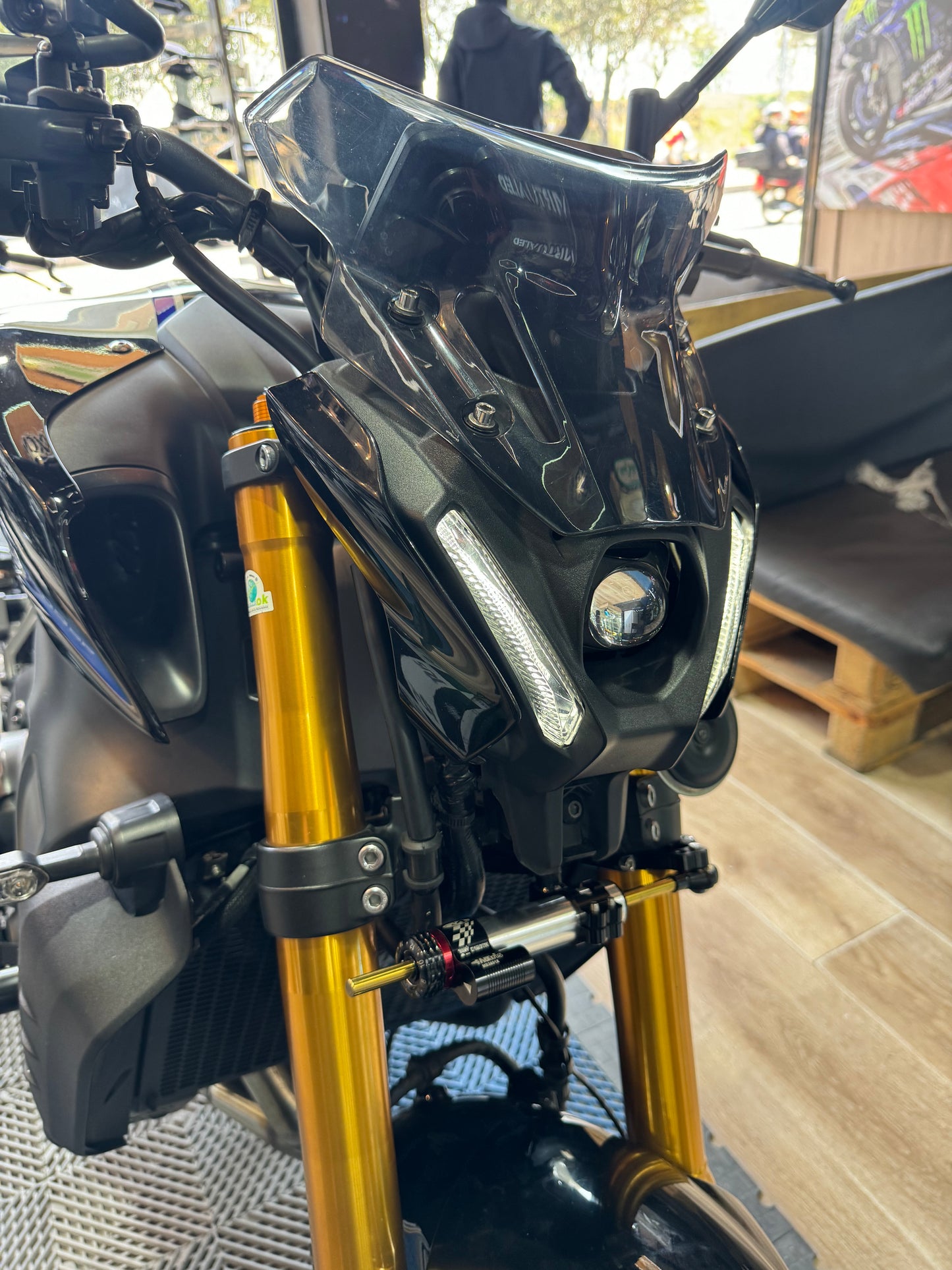 ESTABILIZADOR DE DIRECCION YAMAHA MT09 V3
