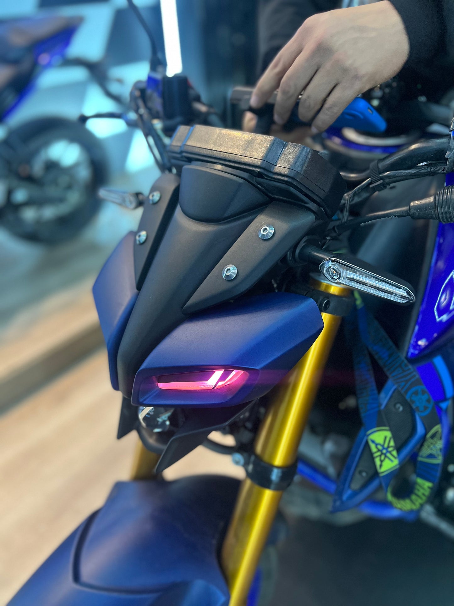 DIRECCIONALES NUEVA GENERACIÓN YAMAHA MT15