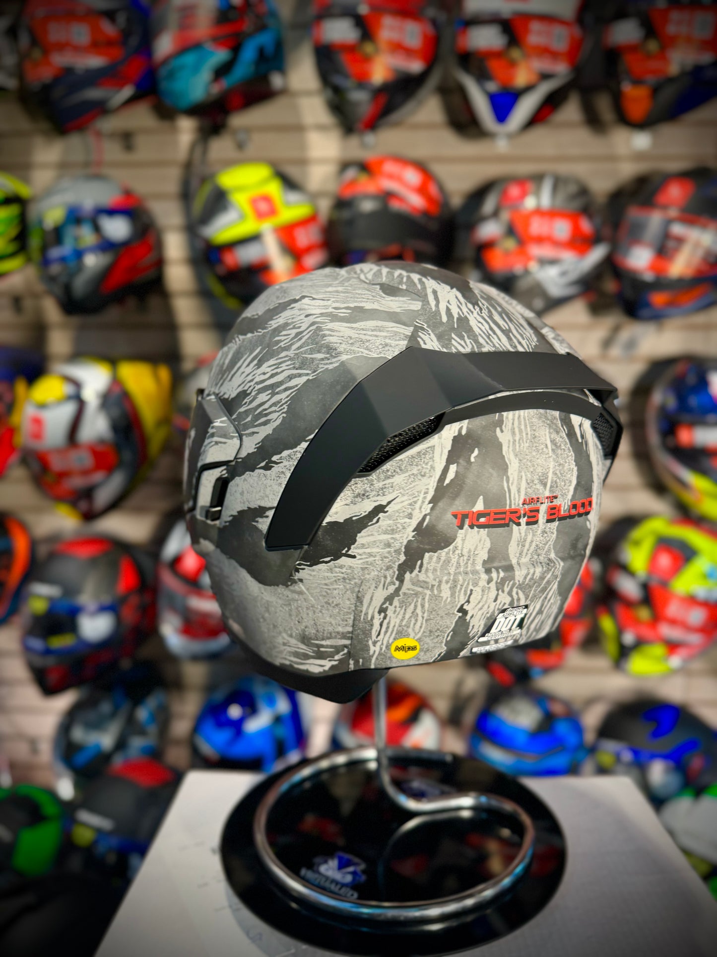 ICON AIRFLITE TIGER BLOOD