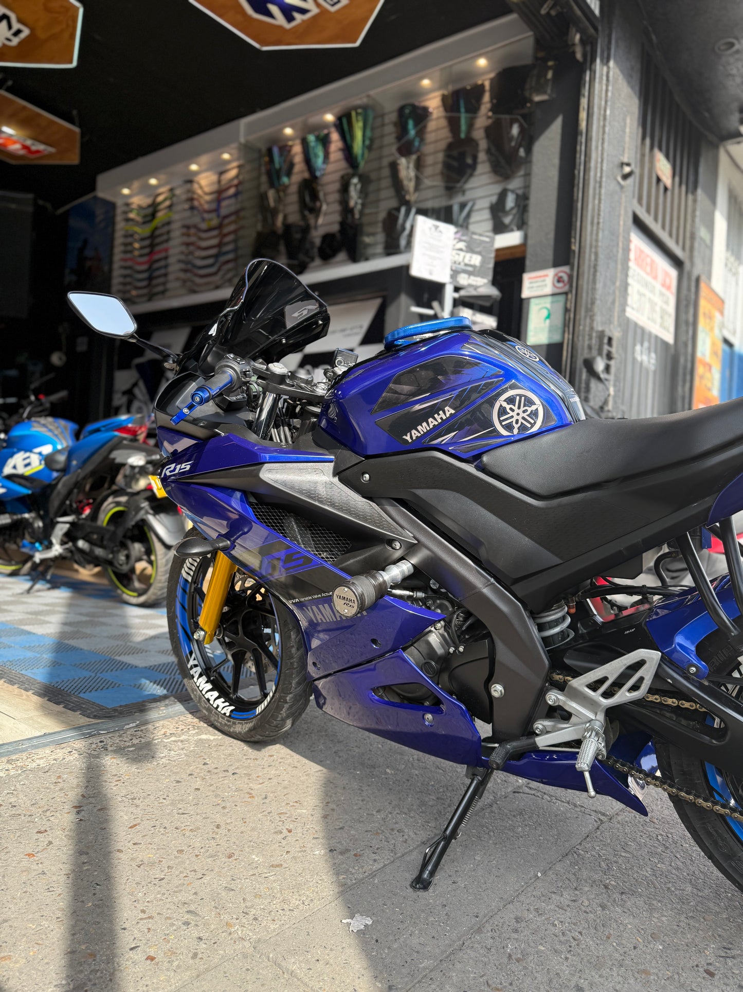 QUILLA DEPORTIVA YAMAHA R15V3