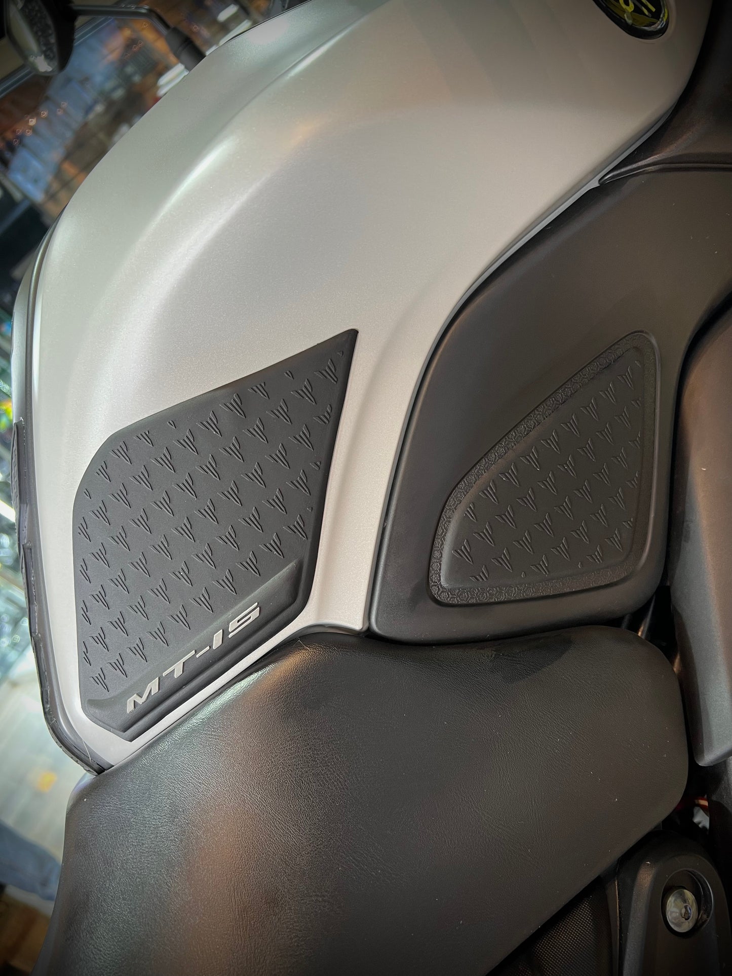 STOMP GRIPS 7D YAMAHA MT15
