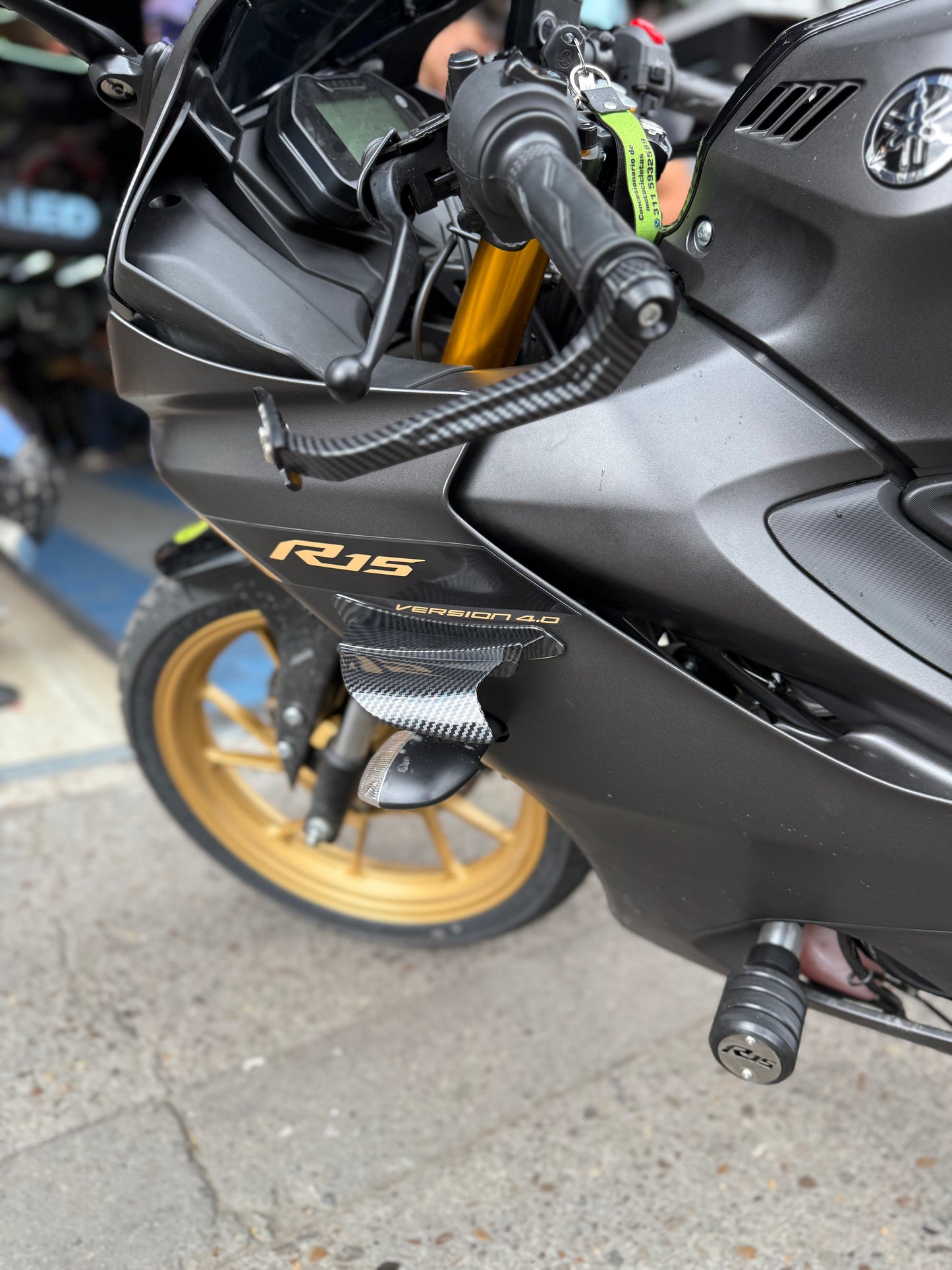 ALERONES CARBON YAMAHA R15V4