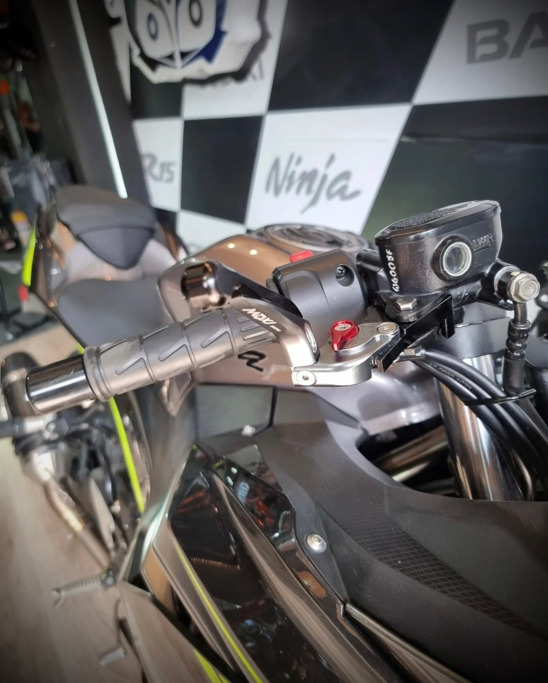 MANIGUETAS ABATIBLES KAWASAKI NINJA400