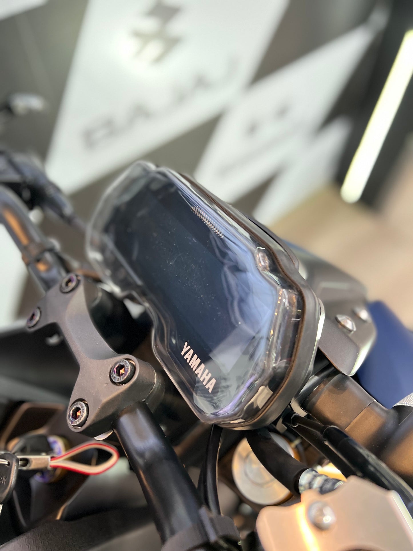PROTECTOR TACÓMETRO YAMAHA MT15