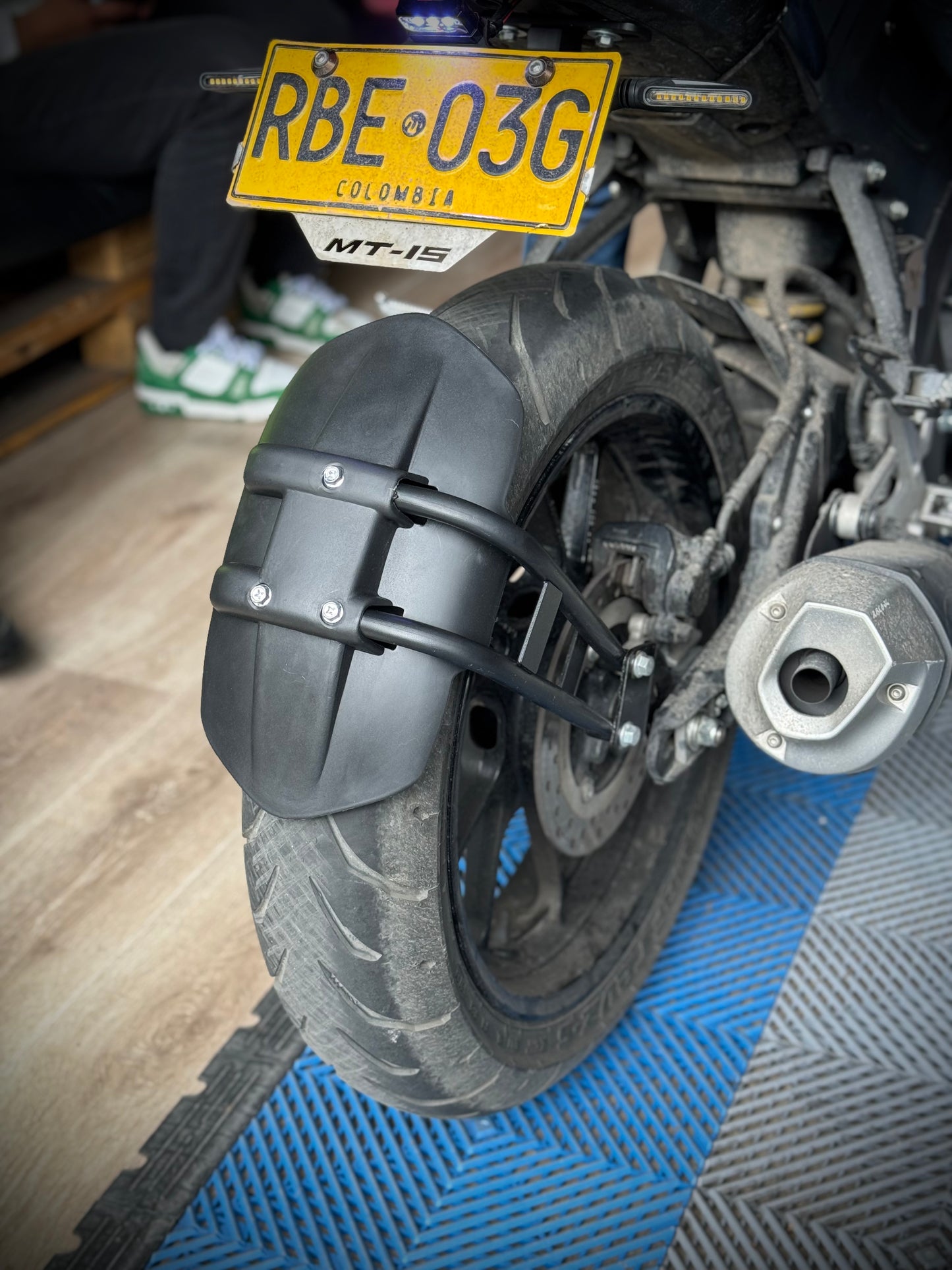 GUARDABARRO MONOBRAZO YAMAHA MT15